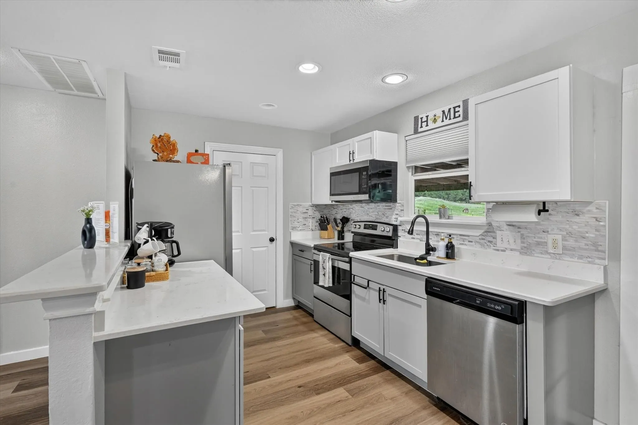 Single Family Residence For Rent in Collin County , 4606 County Road 408, Mc Kinney, Texas 75071, 3 Bedroom, 2 Bathroom, Garage spaces, 1,300 Sqft, built in 2023, mls#21387167, Real Estate Agent in Mc Kinney, Homes For Rent in Collin county, Homes For Rent in Mc Kinney, Realtor in Mc Kinney Texas, Real Estate Brokerage Independent Realty Texas, Luminita Cordes Realtor