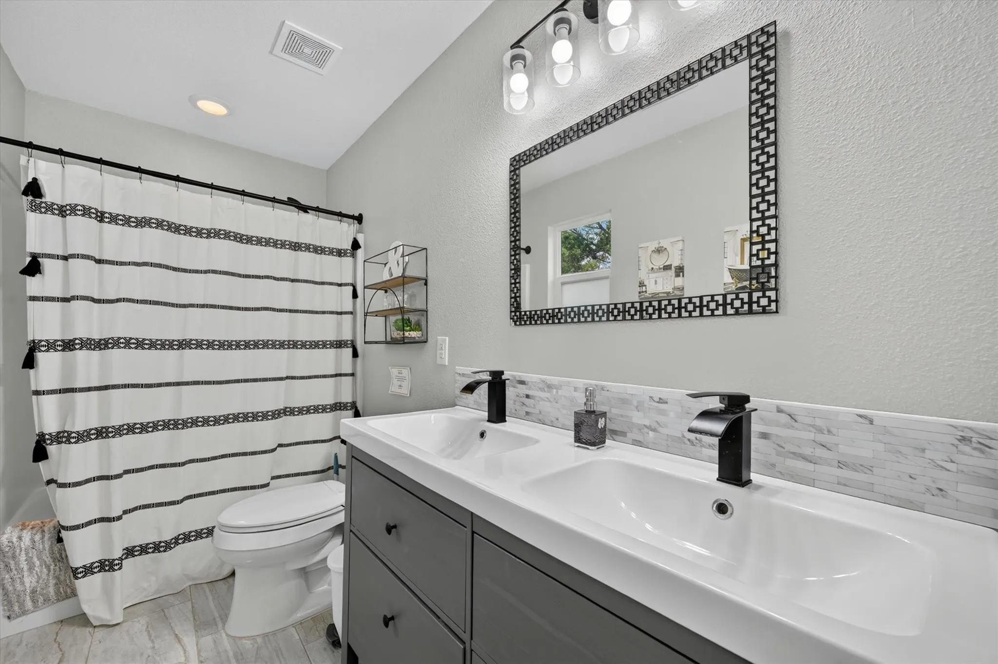 Single Family Residence For Rent in Collin County , 4606 County Road 408, Mc Kinney, Texas 75071, 3 Bedroom, 2 Bathroom, Garage spaces, 1,300 Sqft, built in 2023, mls#21387167, Real Estate Agent in Mc Kinney, Homes For Rent in Collin county, Homes For Rent in Mc Kinney, Realtor in Mc Kinney Texas, Real Estate Brokerage Independent Realty Texas, Luminita Cordes Realtor