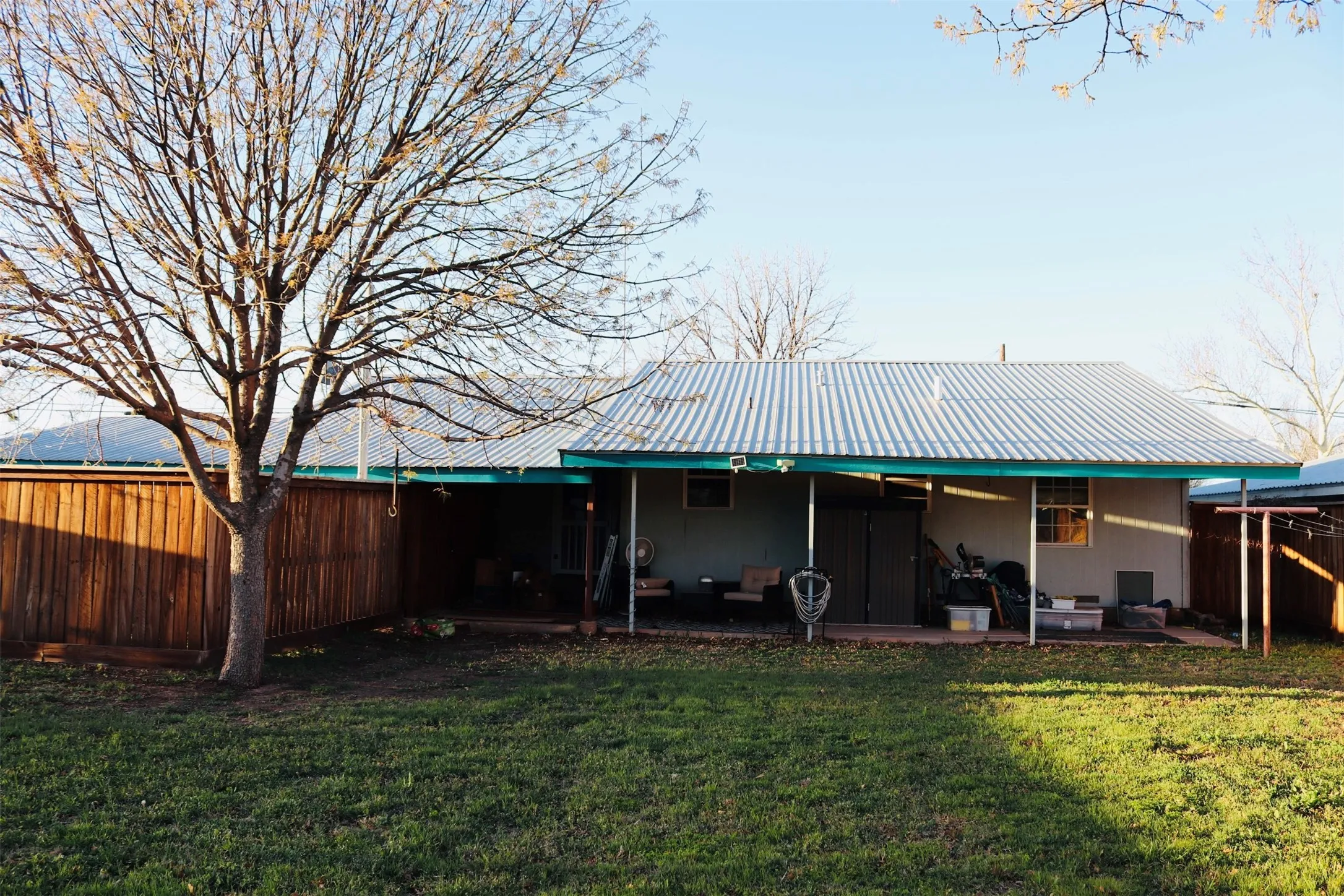 Single Family Residence For Sale in Runnels County , 109 Novice Road, Winters, Texas 79567, 3 Bedroom, 2 Bathroom, Garage spaces, 1,220 Sqft, built in 1953, mls#21386816, Real Estate Agent in Winters, Homes For Sale in Runnels county, Homes For Sale in Winters, Realtor in Winters Texas, Real Estate Brokerage Independent Realty Texas, Luminita Cordes Realtor