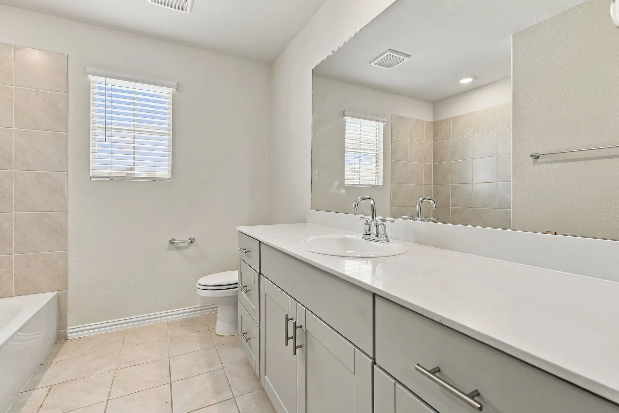 Single Family Residence For Rent in Kaufman County , 1801 Ash Oak Lane, Forney, Texas 75126, 4 Bedroom, 3 Bathroom, 2 Garage spaces, 2,250 Sqft, built in 2022, mls#21387520, Real Estate Agent in Forney, Homes For Rent in Kaufman county, Homes For Rent in Forney, Realtor in Forney Texas, Real Estate Brokerage Independent Realty Texas, Luminita Cordes Realtor