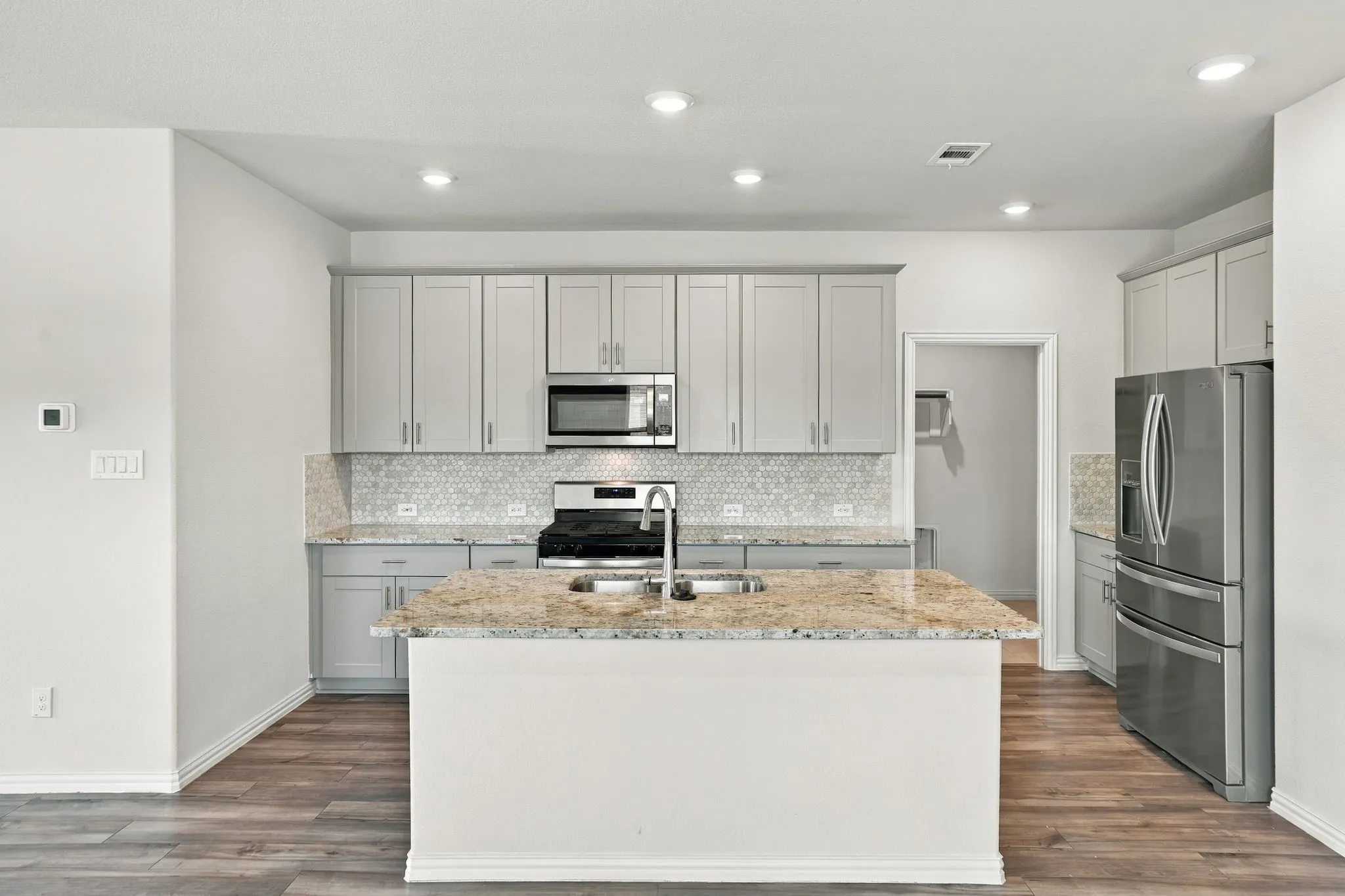 Single Family Residence For Rent in Kaufman County , 1801 Ash Oak Lane, Forney, Texas 75126, 4 Bedroom, 3 Bathroom, 2 Garage spaces, 2,250 Sqft, built in 2022, mls#21387520, Real Estate Agent in Forney, Homes For Rent in Kaufman county, Homes For Rent in Forney, Realtor in Forney Texas, Real Estate Brokerage Independent Realty Texas, Luminita Cordes Realtor