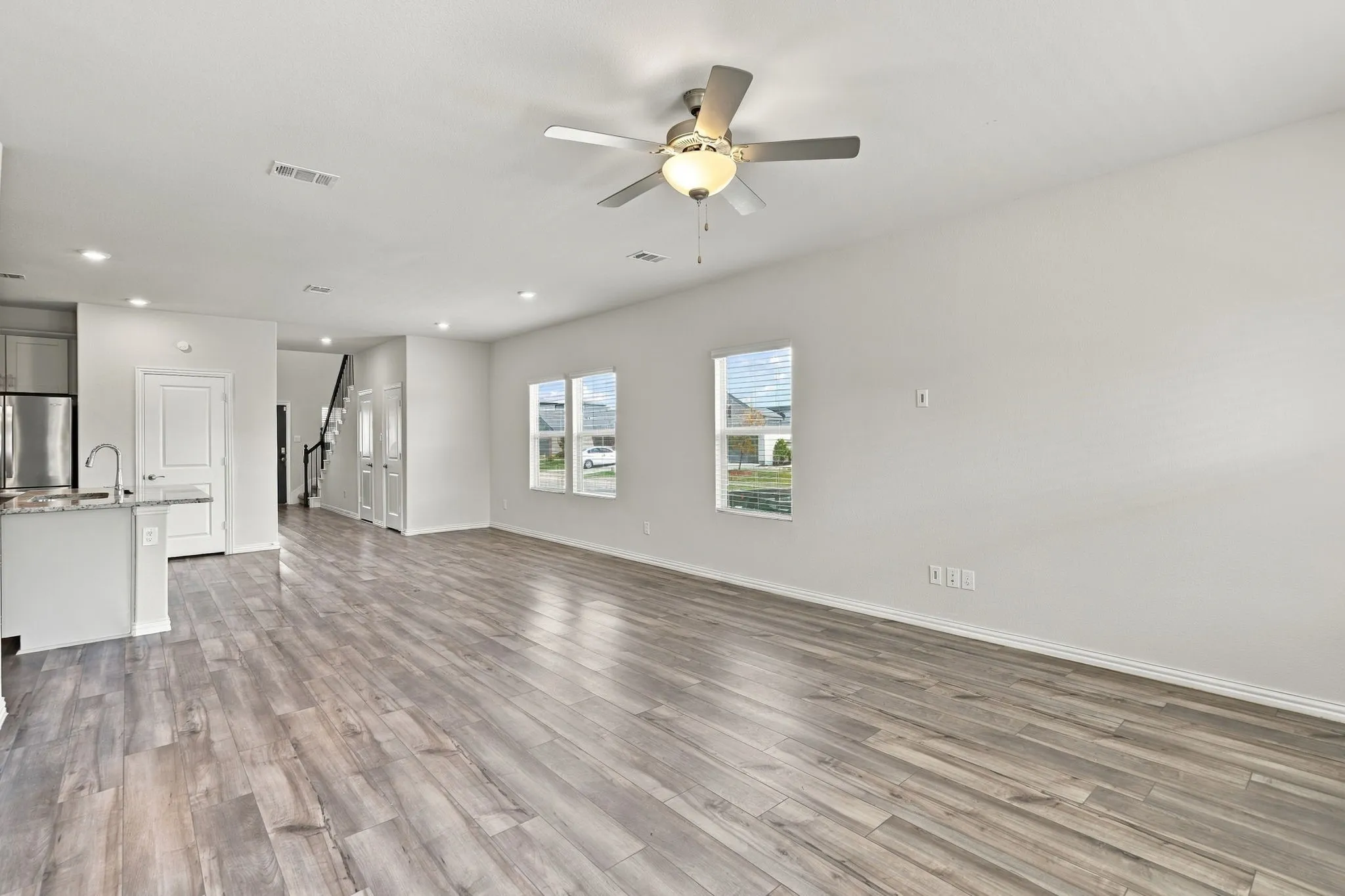 Single Family Residence For Rent in Kaufman County , 1801 Ash Oak Lane, Forney, Texas 75126, 4 Bedroom, 3 Bathroom, 2 Garage spaces, 2,250 Sqft, built in 2022, mls#21387520, Real Estate Agent in Forney, Homes For Rent in Kaufman county, Homes For Rent in Forney, Realtor in Forney Texas, Real Estate Brokerage Independent Realty Texas, Luminita Cordes Realtor