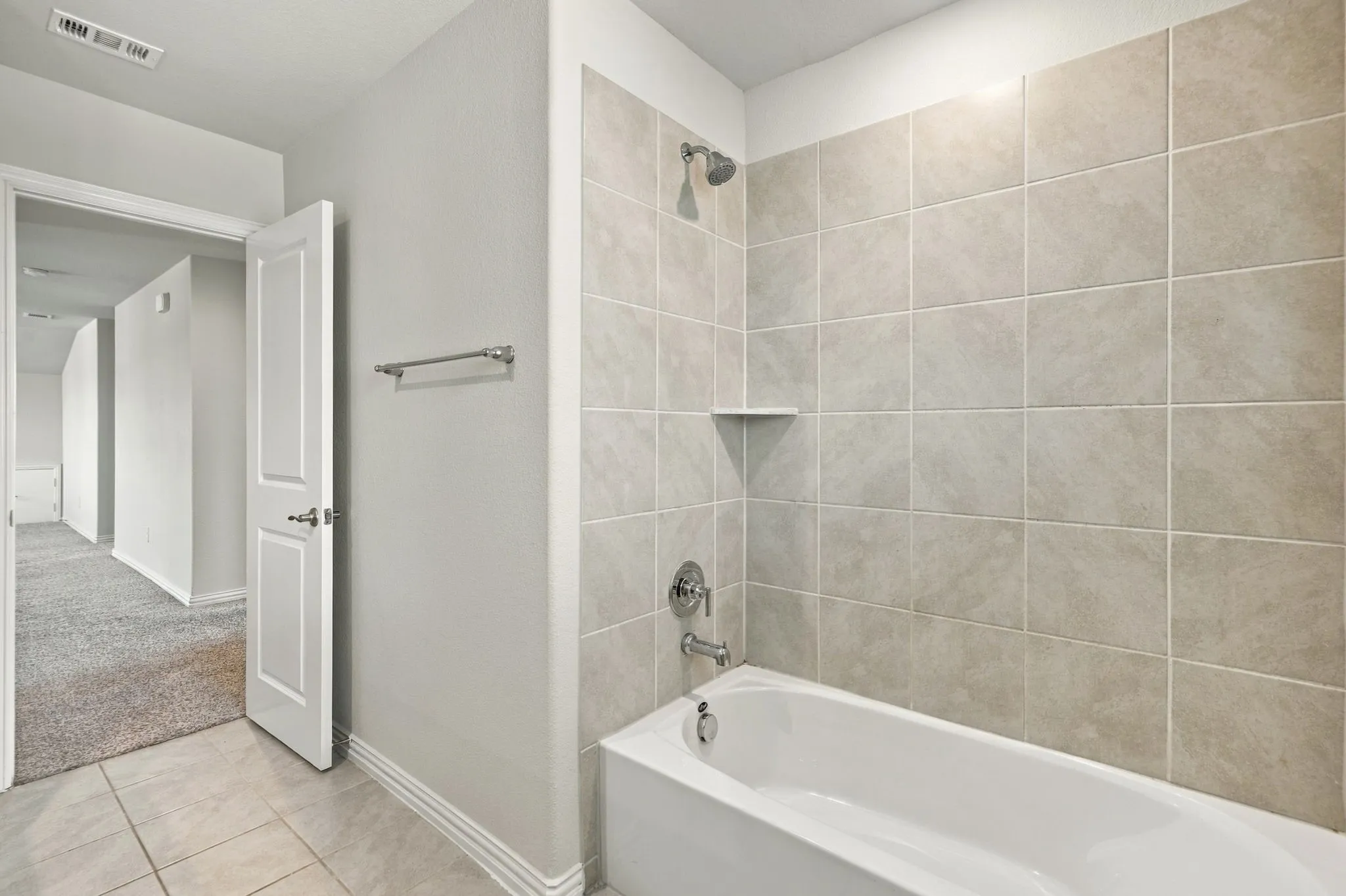 Single Family Residence For Rent in Kaufman County , 1801 Ash Oak Lane, Forney, Texas 75126, 4 Bedroom, 3 Bathroom, 2 Garage spaces, 2,250 Sqft, built in 2022, mls#21387520, Real Estate Agent in Forney, Homes For Rent in Kaufman county, Homes For Rent in Forney, Realtor in Forney Texas, Real Estate Brokerage Independent Realty Texas, Luminita Cordes Realtor
