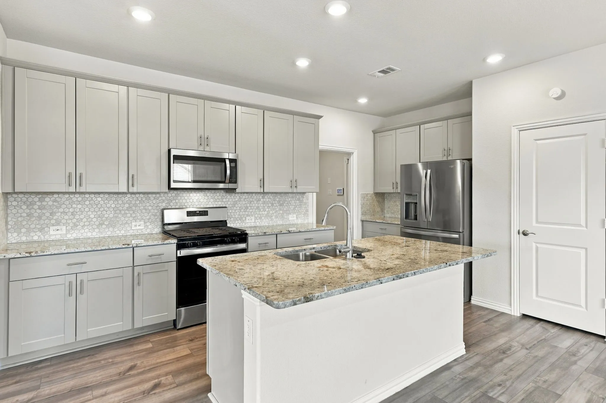 Single Family Residence For Rent in Kaufman County , 1801 Ash Oak Lane, Forney, Texas 75126, 4 Bedroom, 3 Bathroom, 2 Garage spaces, 2,250 Sqft, built in 2022, mls#21387520, Real Estate Agent in Forney, Homes For Rent in Kaufman county, Homes For Rent in Forney, Realtor in Forney Texas, Real Estate Brokerage Independent Realty Texas, Luminita Cordes Realtor