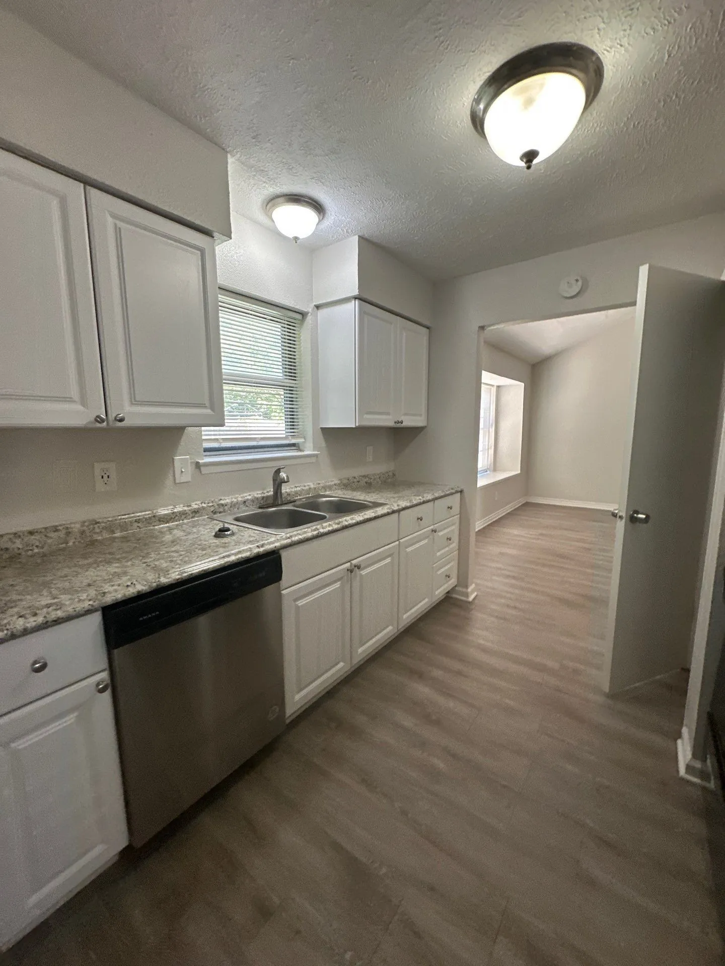 Single Family Residence For Rent in Dallas County , 1601 Meridian Way, Garland, Texas 75040, 3 Bedroom, 1 Bathroom, 1 Garage spaces, 1,242 Sqft, built in 1977, mls#21387271, Real Estate Agent in Garland, Homes For Rent in Dallas county, Homes For Rent in Garland, Realtor in Garland Texas, Real Estate Brokerage Independent Realty Texas, Luminita Cordes Realtor