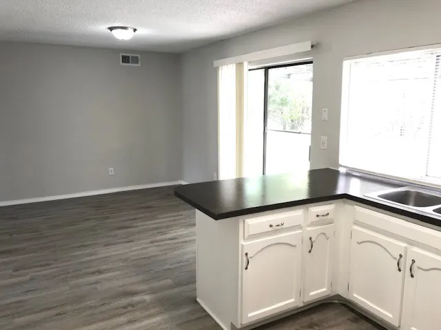 Single Family Residence For Rent in Dallas County , 1601 Meridian Way, Garland, Texas 75040, 3 Bedroom, 1 Bathroom, 1 Garage spaces, 1,242 Sqft, built in 1977, mls#21387271, Real Estate Agent in Garland, Homes For Rent in Dallas county, Homes For Rent in Garland, Realtor in Garland Texas, Real Estate Brokerage Independent Realty Texas, Luminita Cordes Realtor