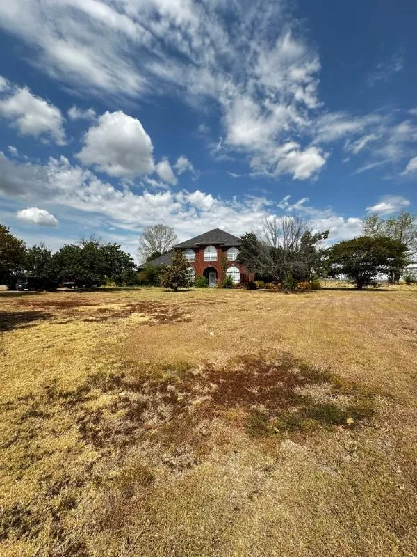 Single Family Residence For Sale in Kaufman County , 7276 Havenridge Lane, Kaufman, Texas 75142, 3 Bedroom, 3 Bathroom, 1 Garage spaces, 3,124 Sqft, built in 1997, mls#21382272, Real Estate Agent in Kaufman, Homes For Sale in Kaufman county, Homes For Sale in Kaufman, Realtor in Kaufman Texas, Real Estate Brokerage Independent Realty Texas, Luminita Cordes Realtor