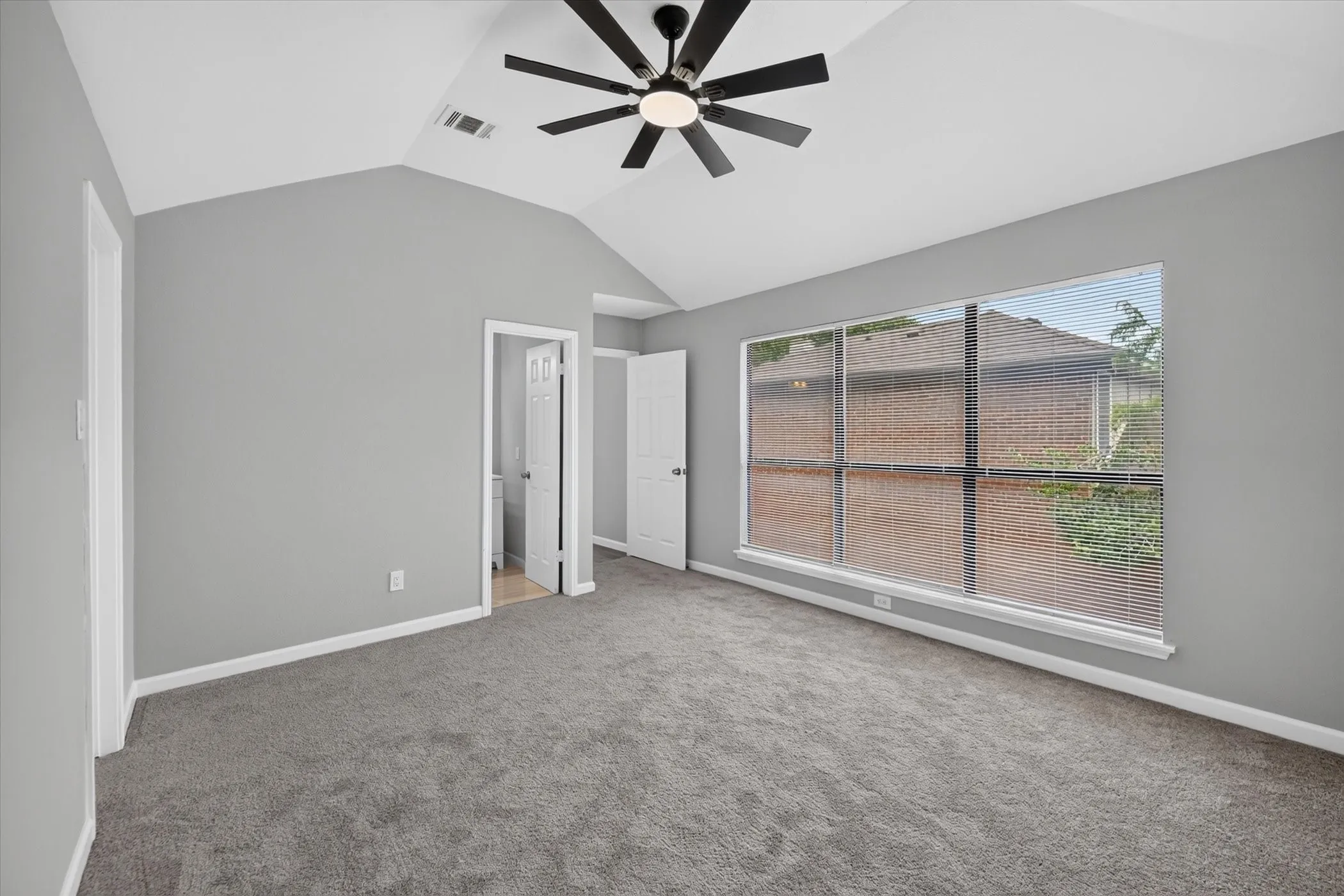 Single Family Residence For Sale in Denton County , 1618 San Francisco Street, Carrollton, Texas 75007, 3 Bedroom, 2 Bathroom, 2 Garage spaces, 1,963 Sqft, built in 1985, mls#21383761, Real Estate Agent in Carrollton, Homes For Sale in Denton county, Homes For Sale in Carrollton, Realtor in Carrollton Texas, Real Estate Brokerage Independent Realty Texas, Luminita Cordes Realtor