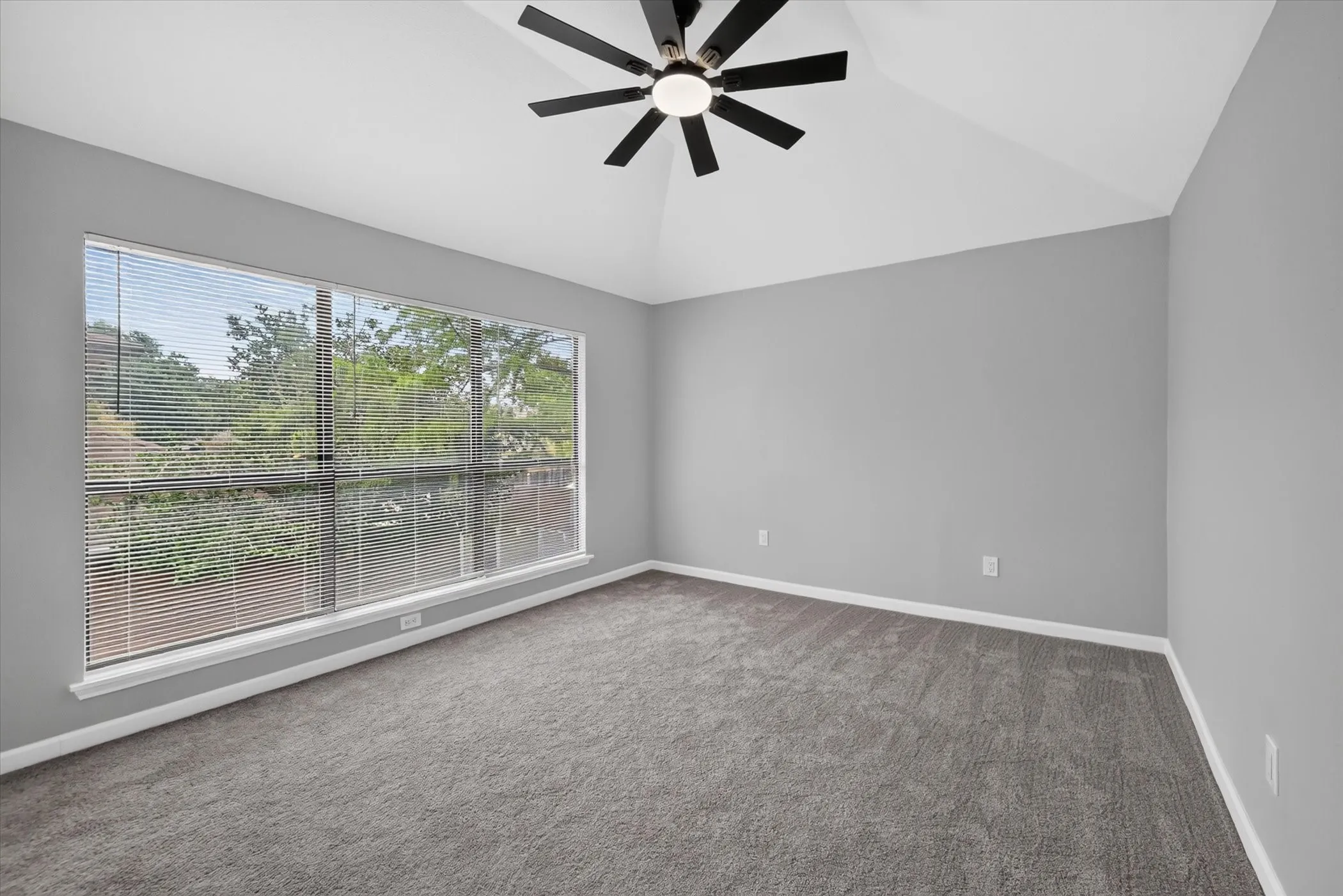 Single Family Residence For Sale in Denton County , 1618 San Francisco Street, Carrollton, Texas 75007, 3 Bedroom, 2 Bathroom, 2 Garage spaces, 1,963 Sqft, built in 1985, mls#21383761, Real Estate Agent in Carrollton, Homes For Sale in Denton county, Homes For Sale in Carrollton, Realtor in Carrollton Texas, Real Estate Brokerage Independent Realty Texas, Luminita Cordes Realtor