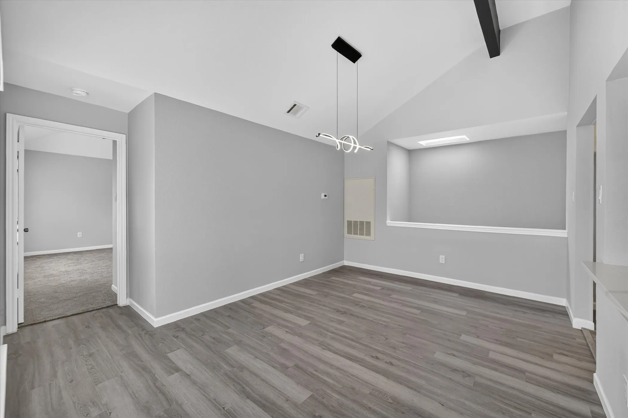 Single Family Residence For Sale in Denton County , 1618 San Francisco Street, Carrollton, Texas 75007, 3 Bedroom, 2 Bathroom, 2 Garage spaces, 1,963 Sqft, built in 1985, mls#21383761, Real Estate Agent in Carrollton, Homes For Sale in Denton county, Homes For Sale in Carrollton, Realtor in Carrollton Texas, Real Estate Brokerage Independent Realty Texas, Luminita Cordes Realtor