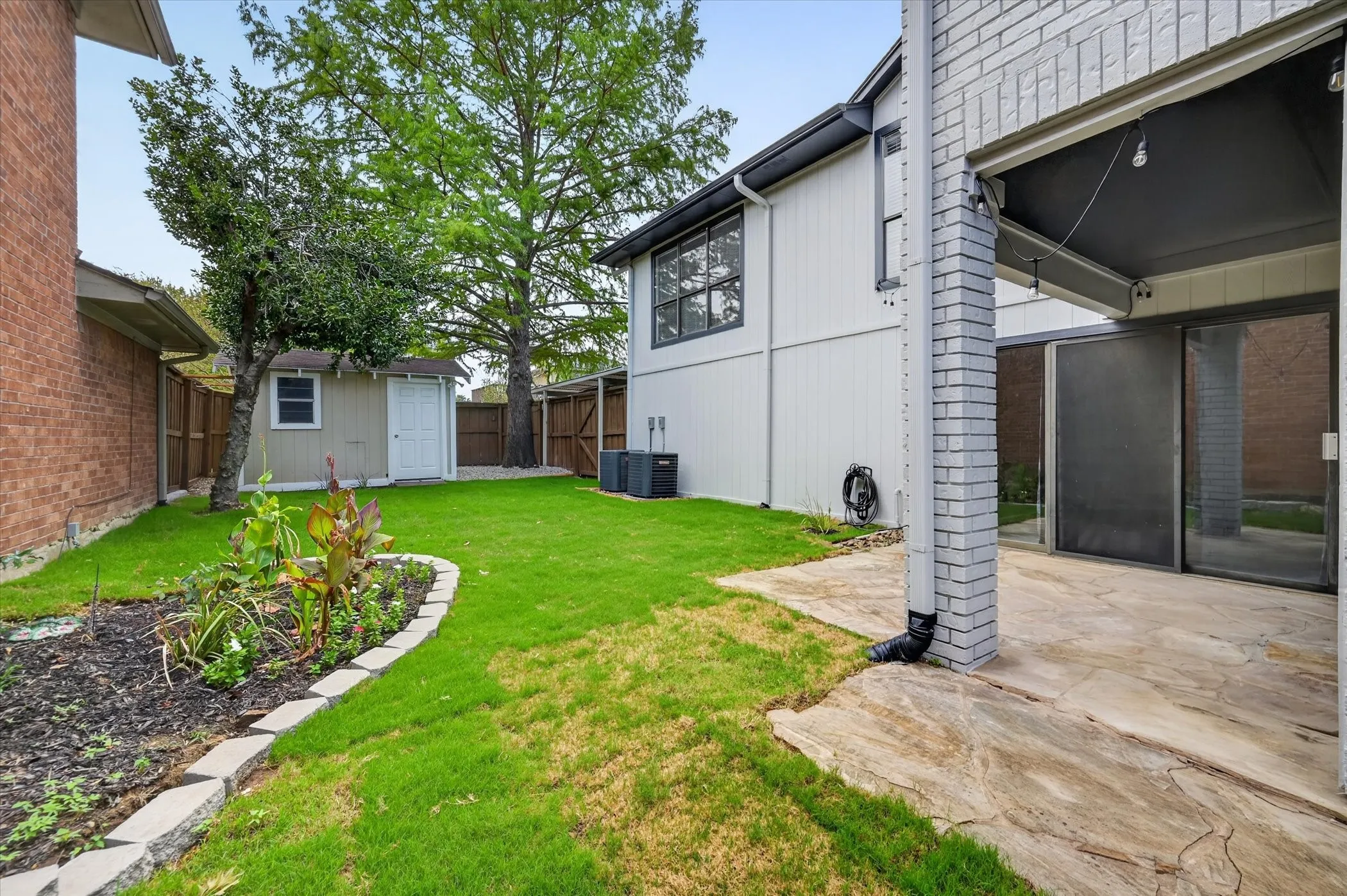 Single Family Residence For Sale in Denton County , 1618 San Francisco Street, Carrollton, Texas 75007, 3 Bedroom, 2 Bathroom, 2 Garage spaces, 1,963 Sqft, built in 1985, mls#21383761, Real Estate Agent in Carrollton, Homes For Sale in Denton county, Homes For Sale in Carrollton, Realtor in Carrollton Texas, Real Estate Brokerage Independent Realty Texas, Luminita Cordes Realtor