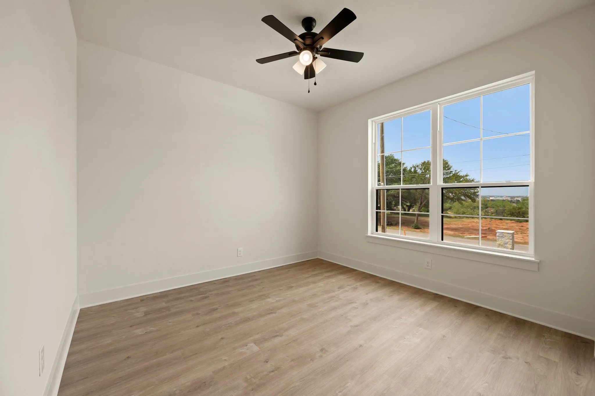 Single Family Residence For Sale in Hood County , 605 Mustang Trail, Granbury, Texas 76049, 3 Bedroom, 2 Bathroom, 2 Garage spaces, 1,535 Sqft, built in 2026, mls#21387199, Real Estate Agent in Granbury, Homes For Sale in Hood county, Homes For Sale in Granbury, Realtor in Granbury Texas, Real Estate Brokerage Independent Realty Texas, Luminita Cordes Realtor