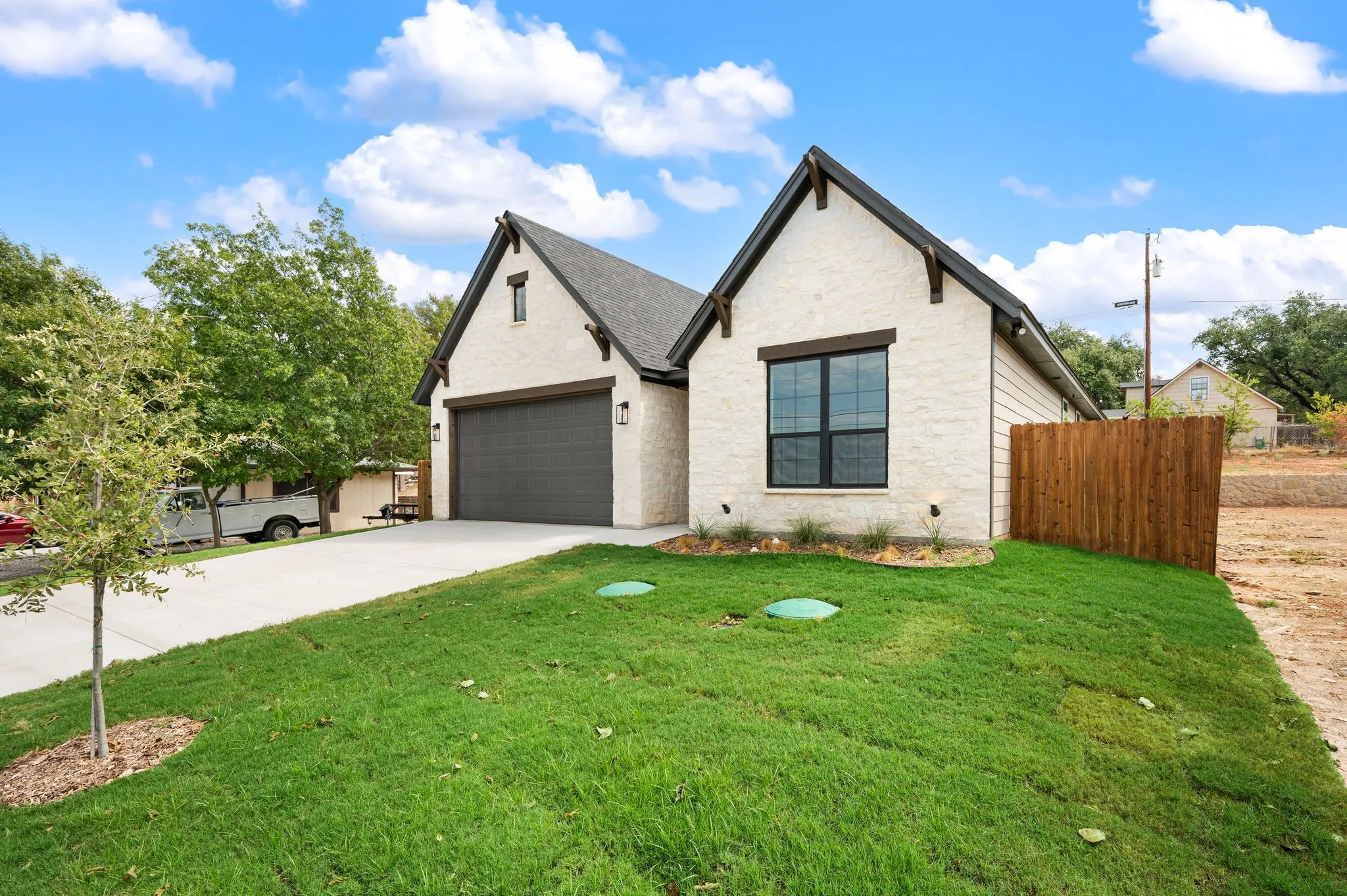 Single Family Residence For Sale in Hood County , 605 Mustang Trail, Granbury, Texas 76049, 3 Bedroom, 2 Bathroom, 2 Garage spaces, 1,535 Sqft, built in 2026, mls#21387199, Real Estate Agent in Granbury, Homes For Sale in Hood county, Homes For Sale in Granbury, Realtor in Granbury Texas, Real Estate Brokerage Independent Realty Texas, Luminita Cordes Realtor