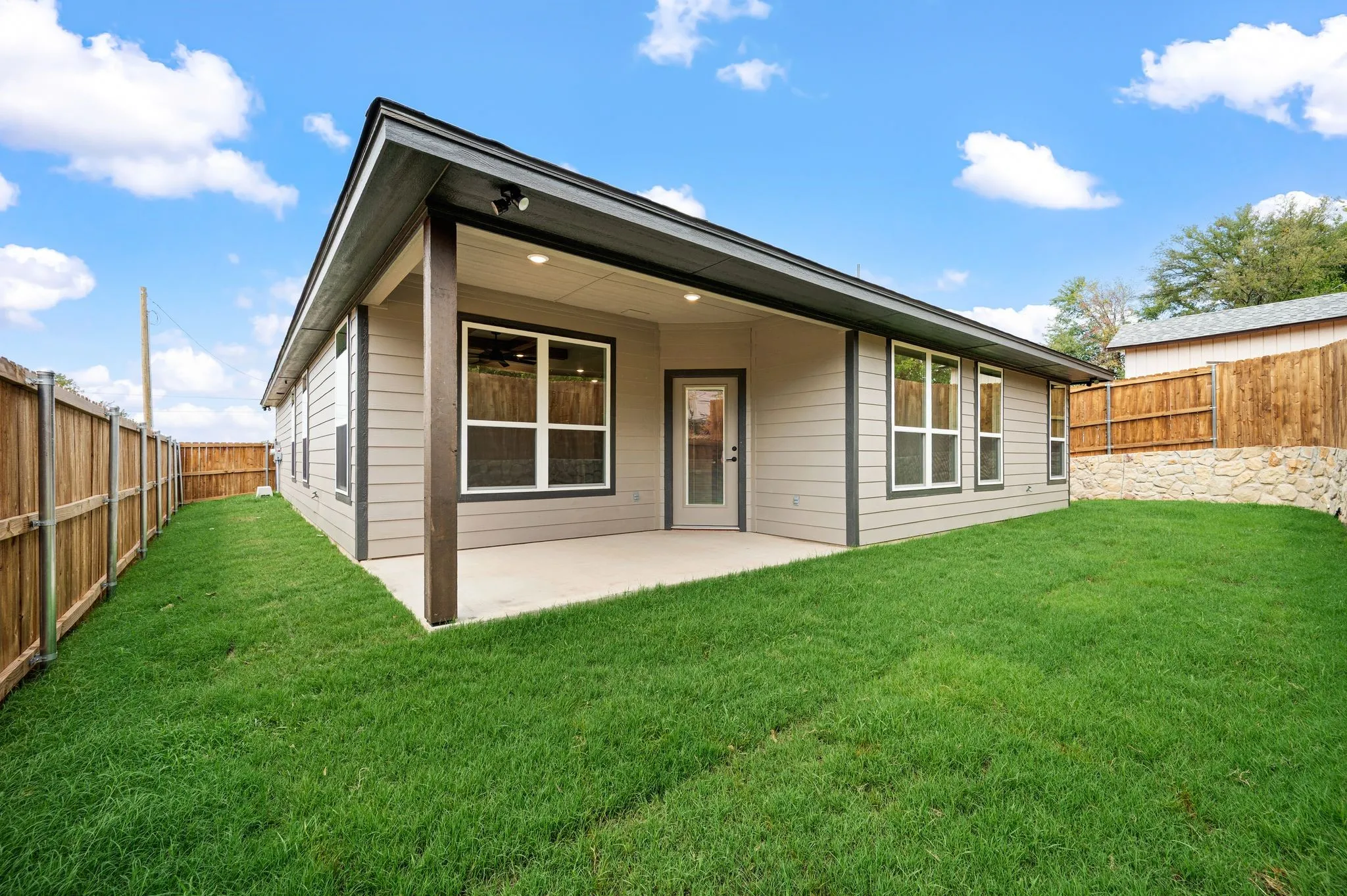 Single Family Residence For Sale in Hood County , 605 Mustang Trail, Granbury, Texas 76049, 3 Bedroom, 2 Bathroom, 2 Garage spaces, 1,535 Sqft, built in 2026, mls#21387199, Real Estate Agent in Granbury, Homes For Sale in Hood county, Homes For Sale in Granbury, Realtor in Granbury Texas, Real Estate Brokerage Independent Realty Texas, Luminita Cordes Realtor