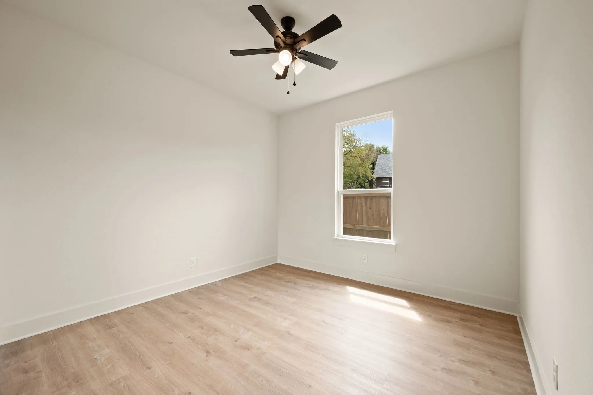 Single Family Residence For Sale in Hood County , 605 Mustang Trail, Granbury, Texas 76049, 3 Bedroom, 2 Bathroom, 2 Garage spaces, 1,535 Sqft, built in 2026, mls#21387199, Real Estate Agent in Granbury, Homes For Sale in Hood county, Homes For Sale in Granbury, Realtor in Granbury Texas, Real Estate Brokerage Independent Realty Texas, Luminita Cordes Realtor