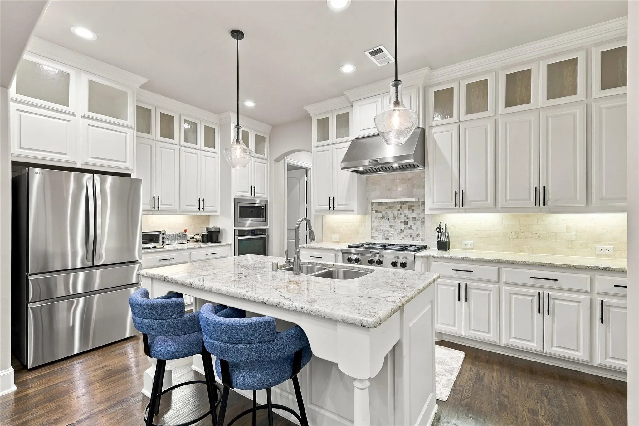 Single Family Residence For Rent in Denton County , 621 The Lakes Boulevard, Lewisville, Texas 75056, 3 Bedroom, 5 Bathroom, 2 Garage spaces, 2,717 Sqft, built in 2014, mls#21382317, Real Estate Agent in Lewisville, Homes For Rent in Denton county, Homes For Rent in Lewisville, Realtor in Lewisville Texas, Real Estate Brokerage Independent Realty Texas, Luminita Cordes Realtor