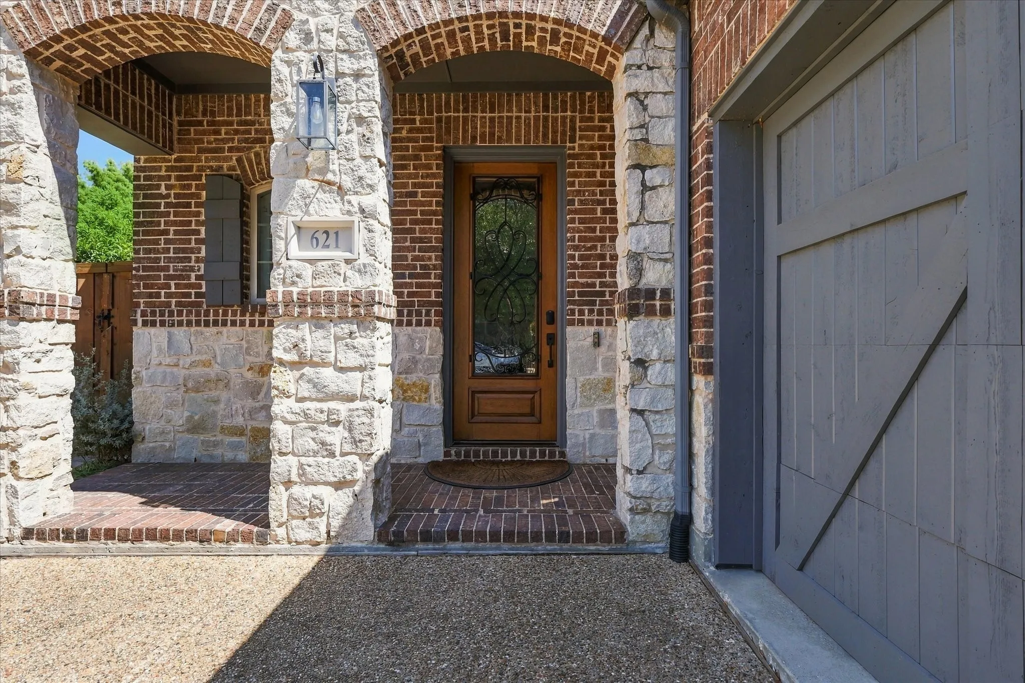 Single Family Residence For Rent in Denton County , 621 The Lakes Boulevard, Lewisville, Texas 75056, 3 Bedroom, 5 Bathroom, 2 Garage spaces, 2,717 Sqft, built in 2014, mls#21382317, Real Estate Agent in Lewisville, Homes For Rent in Denton county, Homes For Rent in Lewisville, Realtor in Lewisville Texas, Real Estate Brokerage Independent Realty Texas, Luminita Cordes Realtor