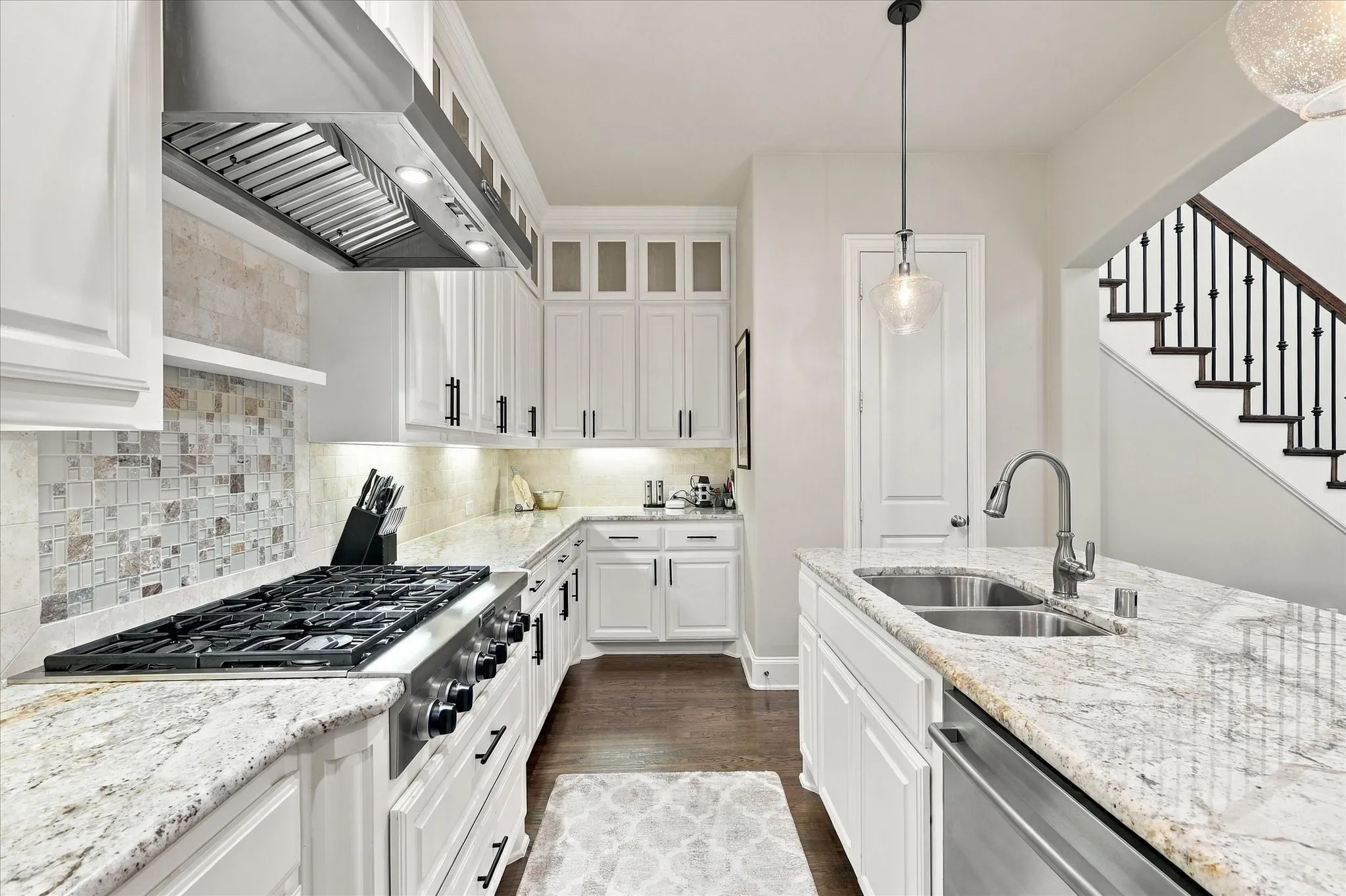 Single Family Residence For Rent in Denton County , 621 The Lakes Boulevard, Lewisville, Texas 75056, 3 Bedroom, 5 Bathroom, 2 Garage spaces, 2,717 Sqft, built in 2014, mls#21382317, Real Estate Agent in Lewisville, Homes For Rent in Denton county, Homes For Rent in Lewisville, Realtor in Lewisville Texas, Real Estate Brokerage Independent Realty Texas, Luminita Cordes Realtor