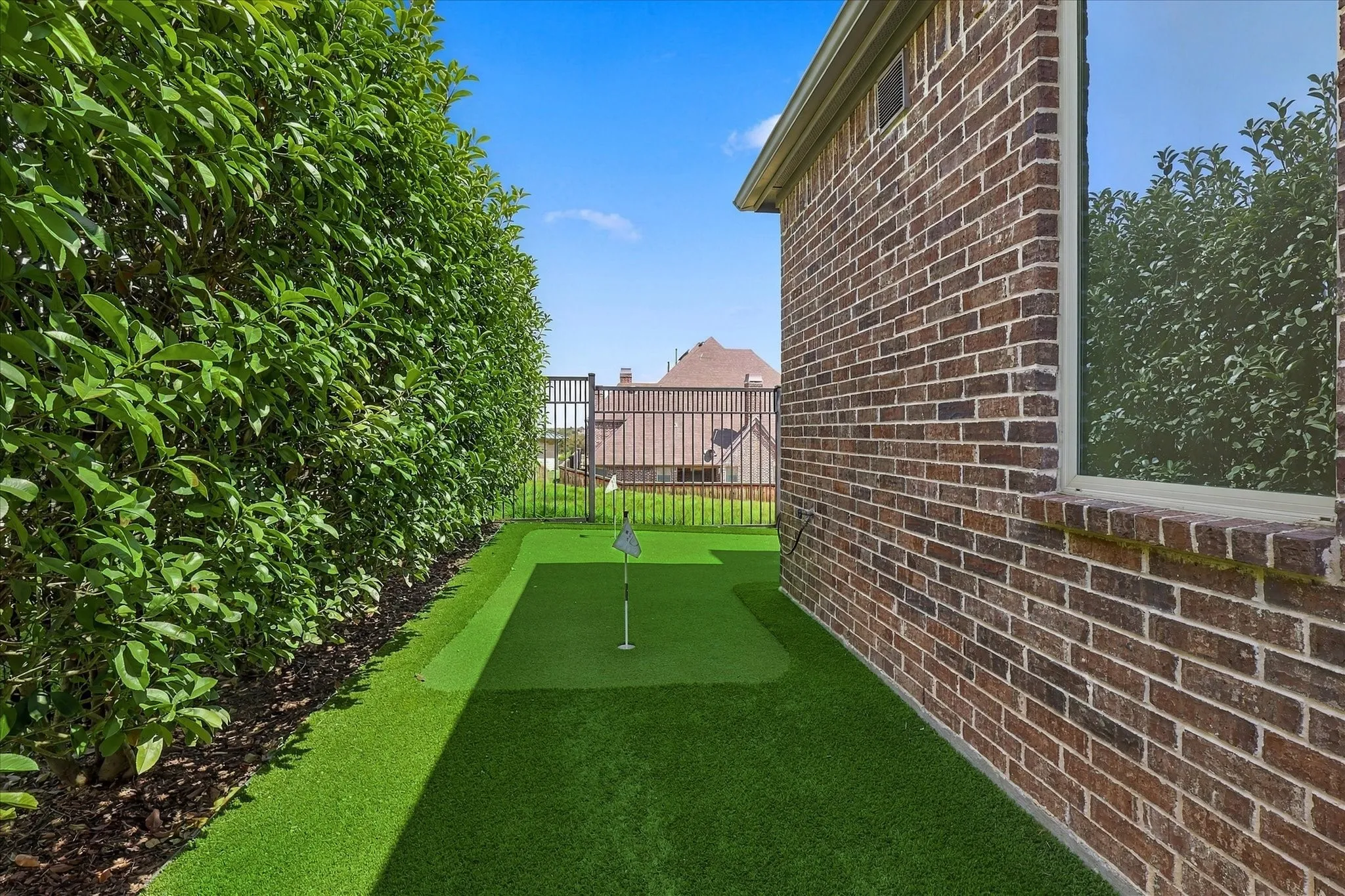 Single Family Residence For Rent in Denton County , 621 The Lakes Boulevard, Lewisville, Texas 75056, 3 Bedroom, 5 Bathroom, 2 Garage spaces, 2,717 Sqft, built in 2014, mls#21382317, Real Estate Agent in Lewisville, Homes For Rent in Denton county, Homes For Rent in Lewisville, Realtor in Lewisville Texas, Real Estate Brokerage Independent Realty Texas, Luminita Cordes Realtor
