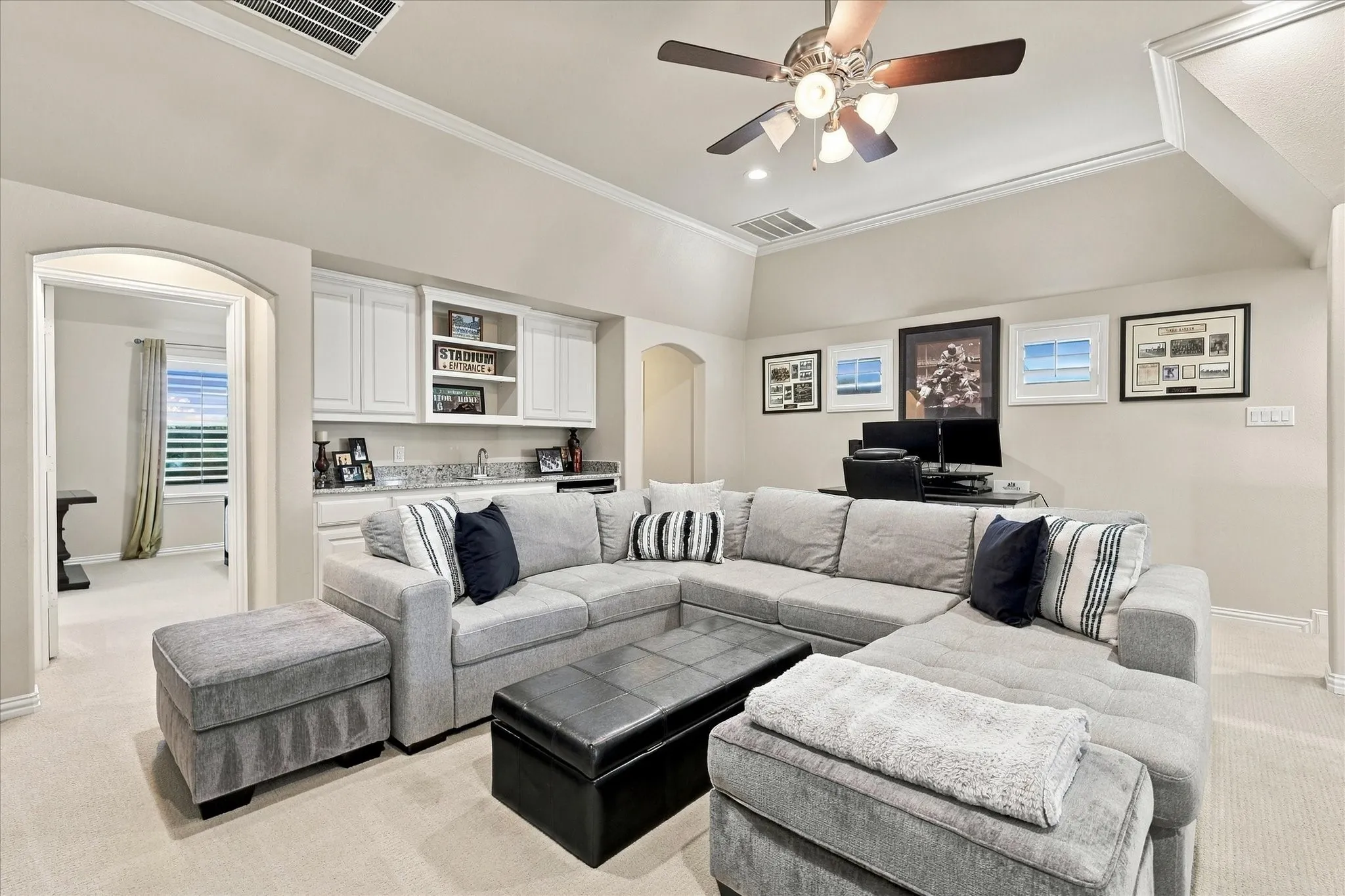 Single Family Residence For Rent in Denton County , 621 The Lakes Boulevard, Lewisville, Texas 75056, 3 Bedroom, 5 Bathroom, 2 Garage spaces, 2,717 Sqft, built in 2014, mls#21382317, Real Estate Agent in Lewisville, Homes For Rent in Denton county, Homes For Rent in Lewisville, Realtor in Lewisville Texas, Real Estate Brokerage Independent Realty Texas, Luminita Cordes Realtor
