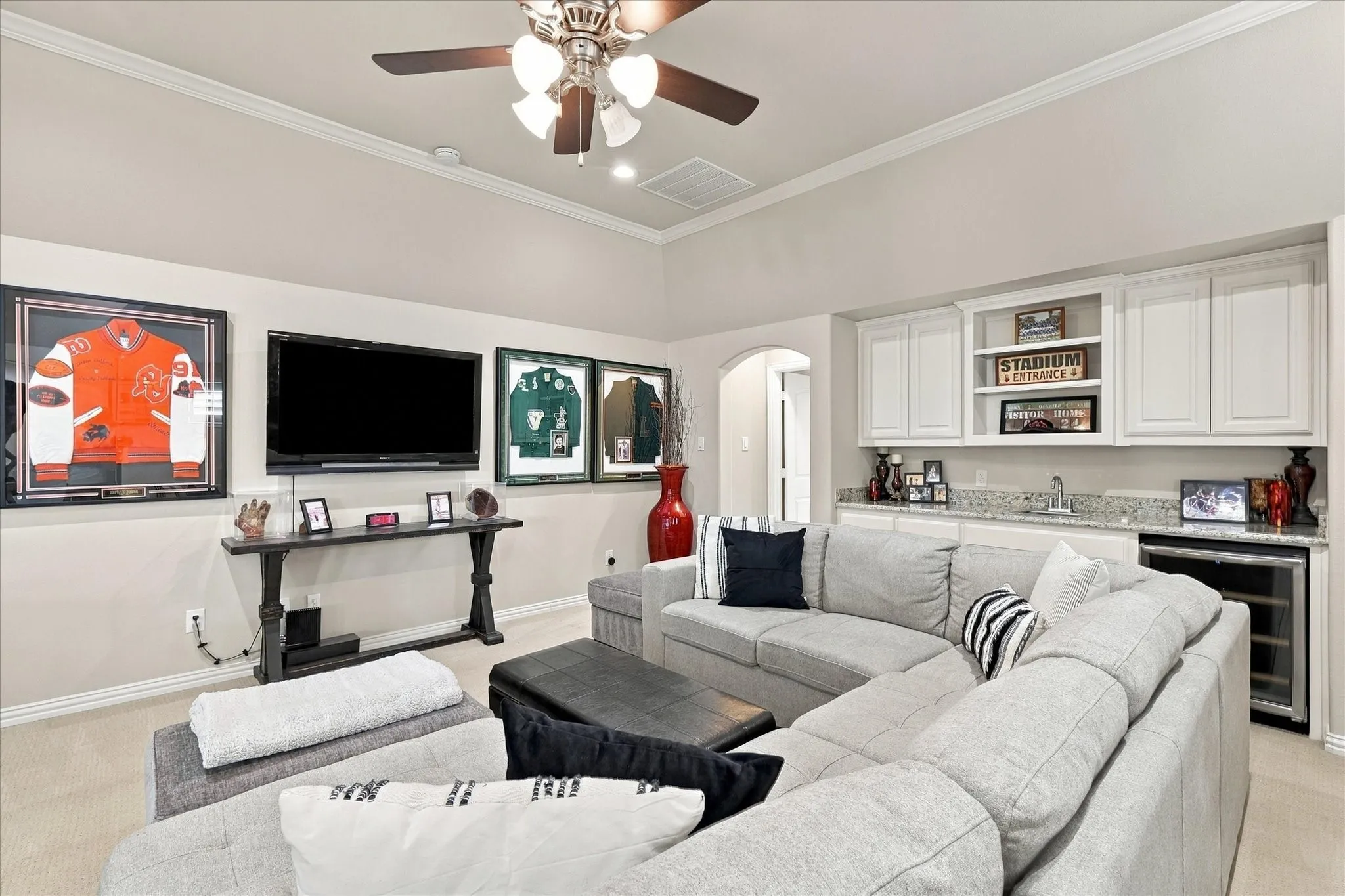 Single Family Residence For Rent in Denton County , 621 The Lakes Boulevard, Lewisville, Texas 75056, 3 Bedroom, 5 Bathroom, 2 Garage spaces, 2,717 Sqft, built in 2014, mls#21382317, Real Estate Agent in Lewisville, Homes For Rent in Denton county, Homes For Rent in Lewisville, Realtor in Lewisville Texas, Real Estate Brokerage Independent Realty Texas, Luminita Cordes Realtor
