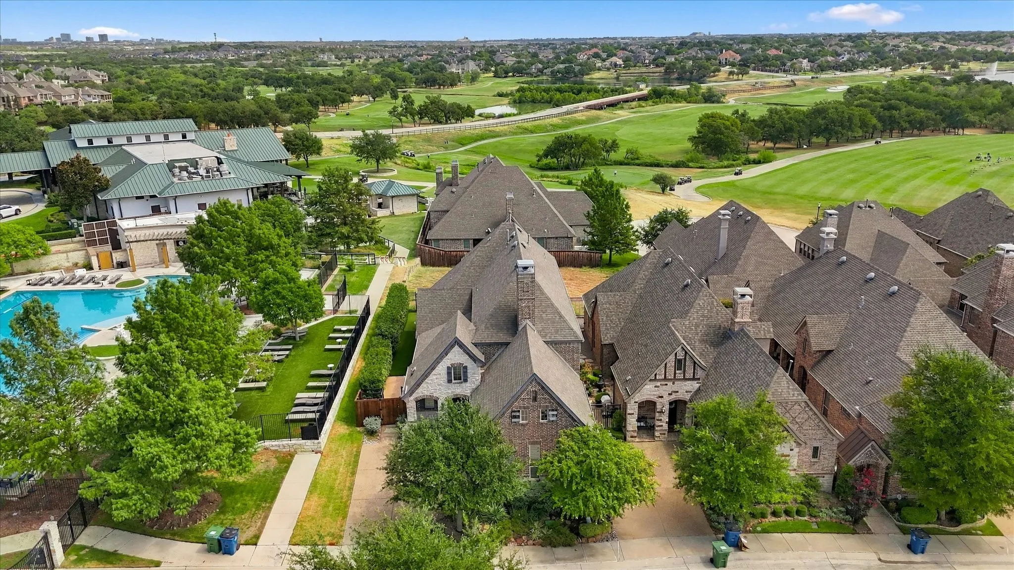 Single Family Residence For Rent in Denton County , 621 The Lakes Boulevard, Lewisville, Texas 75056, 3 Bedroom, 5 Bathroom, 2 Garage spaces, 2,717 Sqft, built in 2014, mls#21382317, Real Estate Agent in Lewisville, Homes For Rent in Denton county, Homes For Rent in Lewisville, Realtor in Lewisville Texas, Real Estate Brokerage Independent Realty Texas, Luminita Cordes Realtor