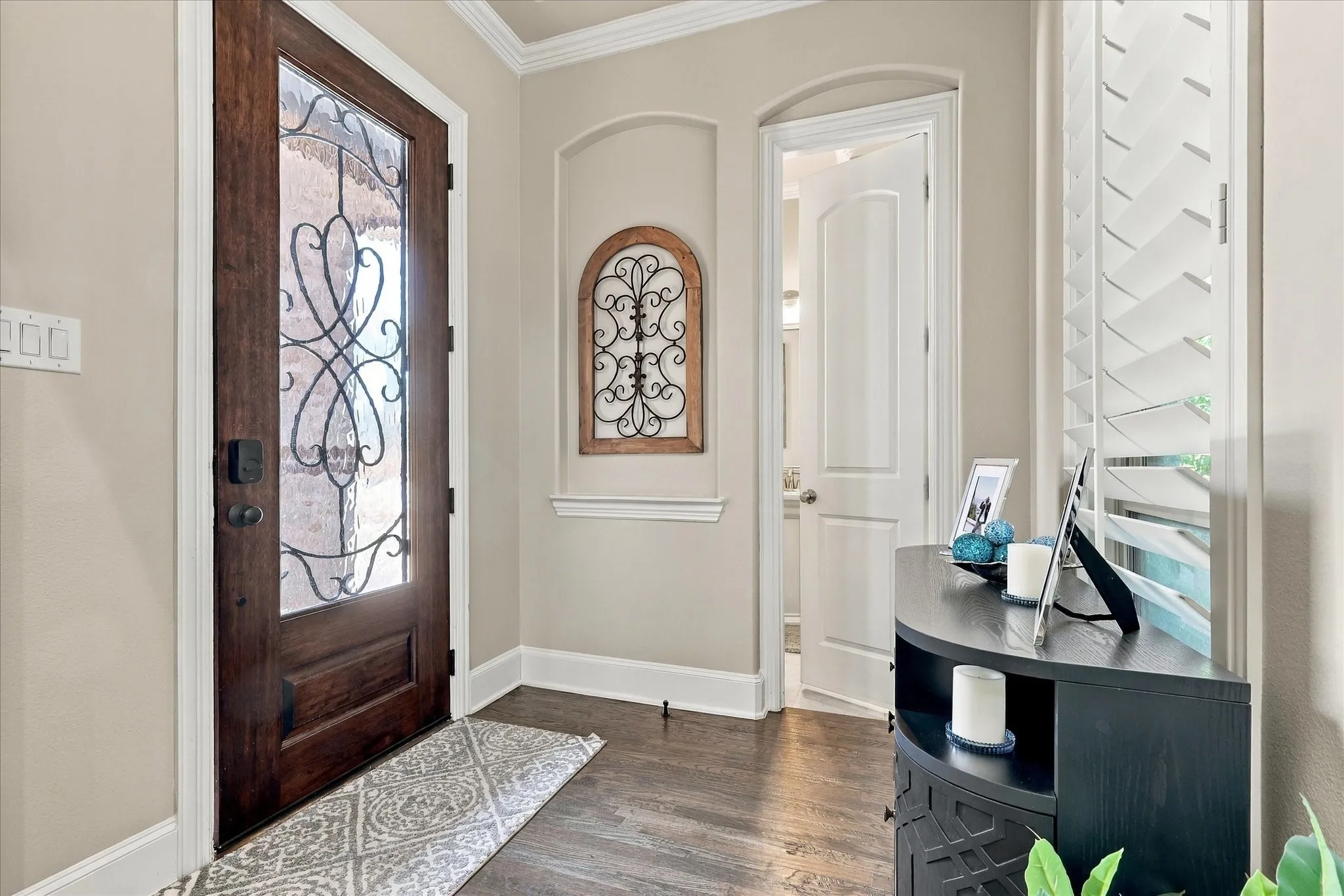 Single Family Residence For Rent in Denton County , 621 The Lakes Boulevard, Lewisville, Texas 75056, 3 Bedroom, 5 Bathroom, 2 Garage spaces, 2,717 Sqft, built in 2014, mls#21382317, Real Estate Agent in Lewisville, Homes For Rent in Denton county, Homes For Rent in Lewisville, Realtor in Lewisville Texas, Real Estate Brokerage Independent Realty Texas, Luminita Cordes Realtor