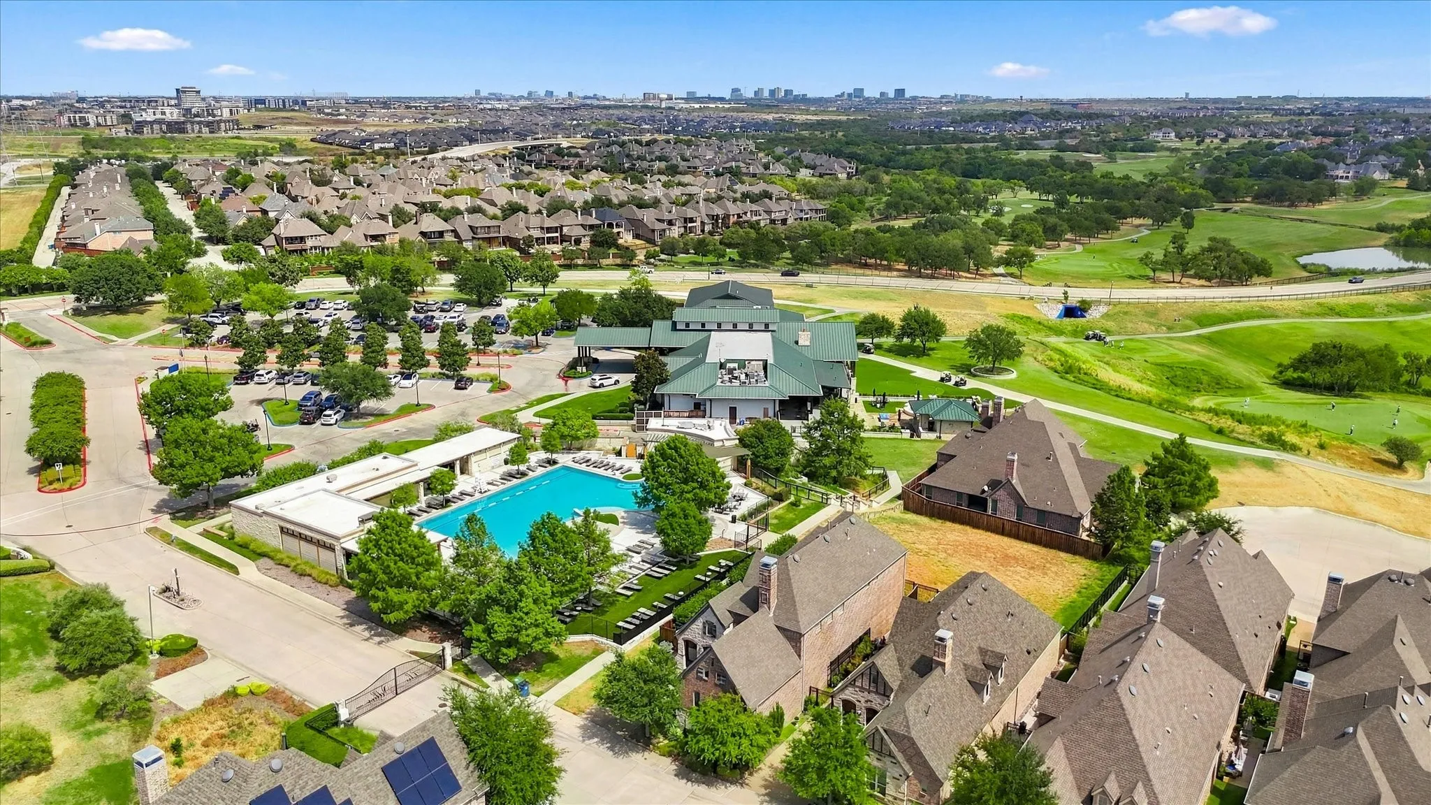 Single Family Residence For Rent in Denton County , 621 The Lakes Boulevard, Lewisville, Texas 75056, 3 Bedroom, 5 Bathroom, 2 Garage spaces, 2,717 Sqft, built in 2014, mls#21382317, Real Estate Agent in Lewisville, Homes For Rent in Denton county, Homes For Rent in Lewisville, Realtor in Lewisville Texas, Real Estate Brokerage Independent Realty Texas, Luminita Cordes Realtor