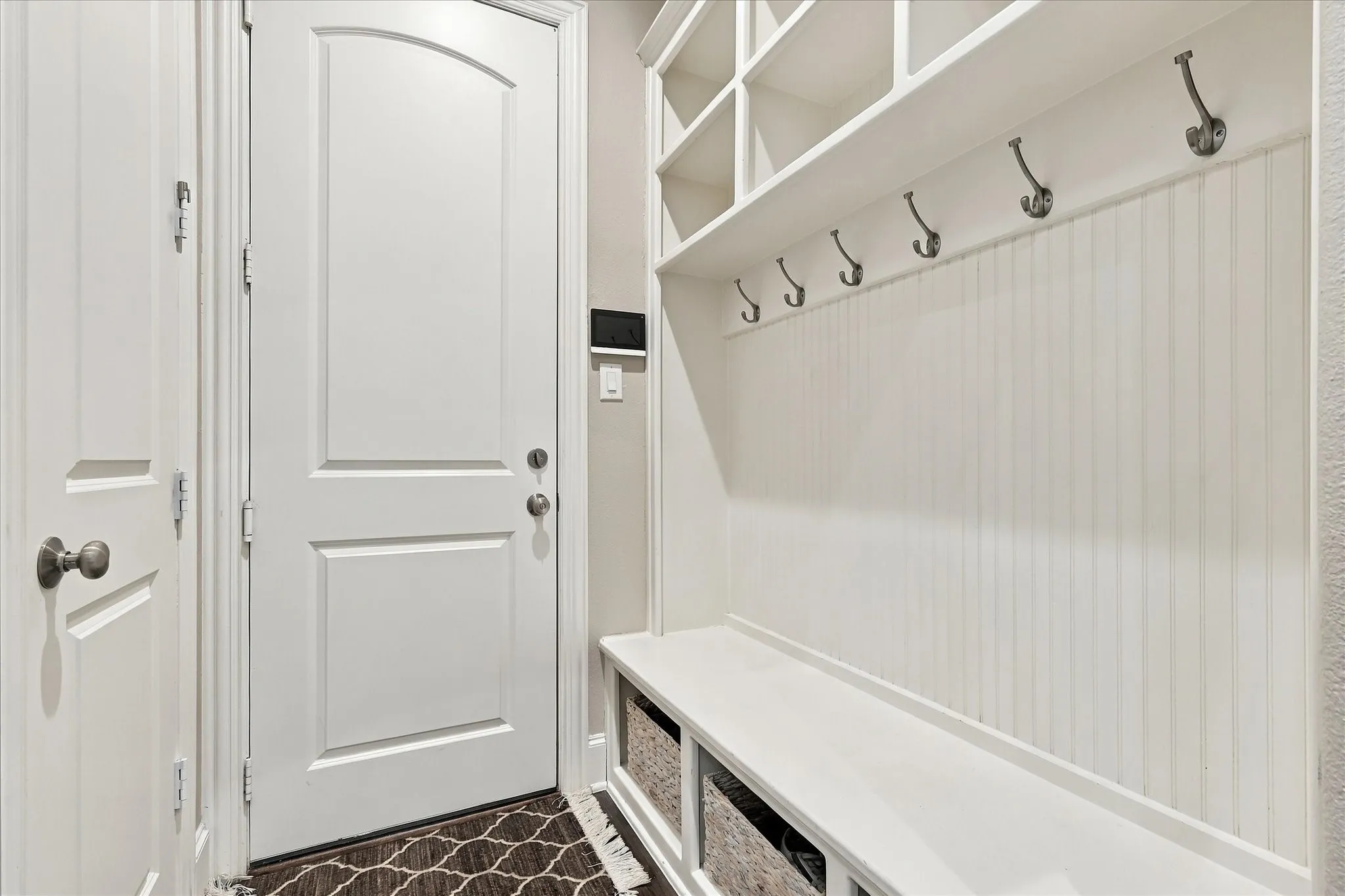 Single Family Residence For Rent in Denton County , 621 The Lakes Boulevard, Lewisville, Texas 75056, 3 Bedroom, 5 Bathroom, 2 Garage spaces, 2,717 Sqft, built in 2014, mls#21382317, Real Estate Agent in Lewisville, Homes For Rent in Denton county, Homes For Rent in Lewisville, Realtor in Lewisville Texas, Real Estate Brokerage Independent Realty Texas, Luminita Cordes Realtor
