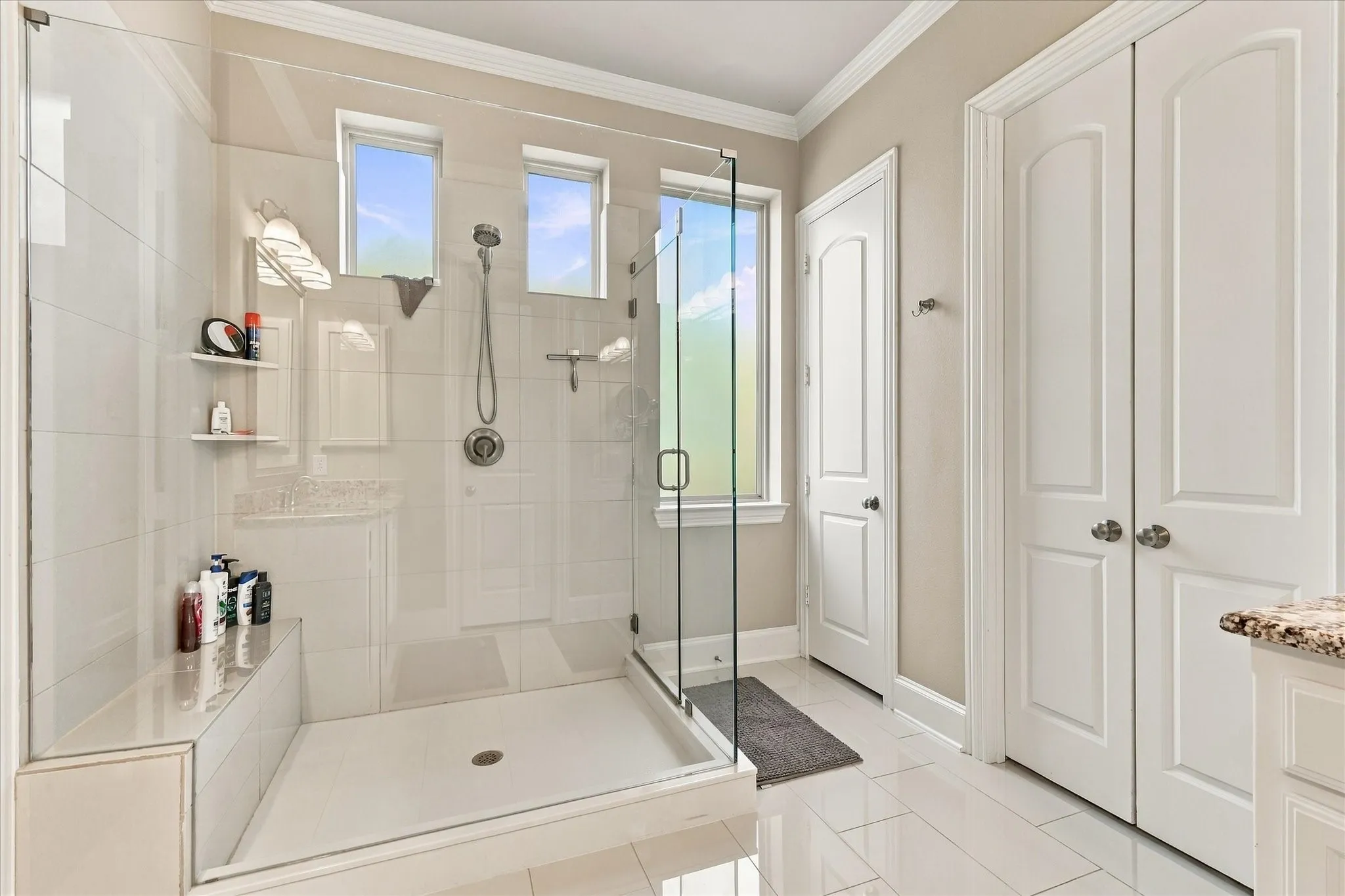 Single Family Residence For Rent in Denton County , 621 The Lakes Boulevard, Lewisville, Texas 75056, 3 Bedroom, 5 Bathroom, 2 Garage spaces, 2,717 Sqft, built in 2014, mls#21382317, Real Estate Agent in Lewisville, Homes For Rent in Denton county, Homes For Rent in Lewisville, Realtor in Lewisville Texas, Real Estate Brokerage Independent Realty Texas, Luminita Cordes Realtor