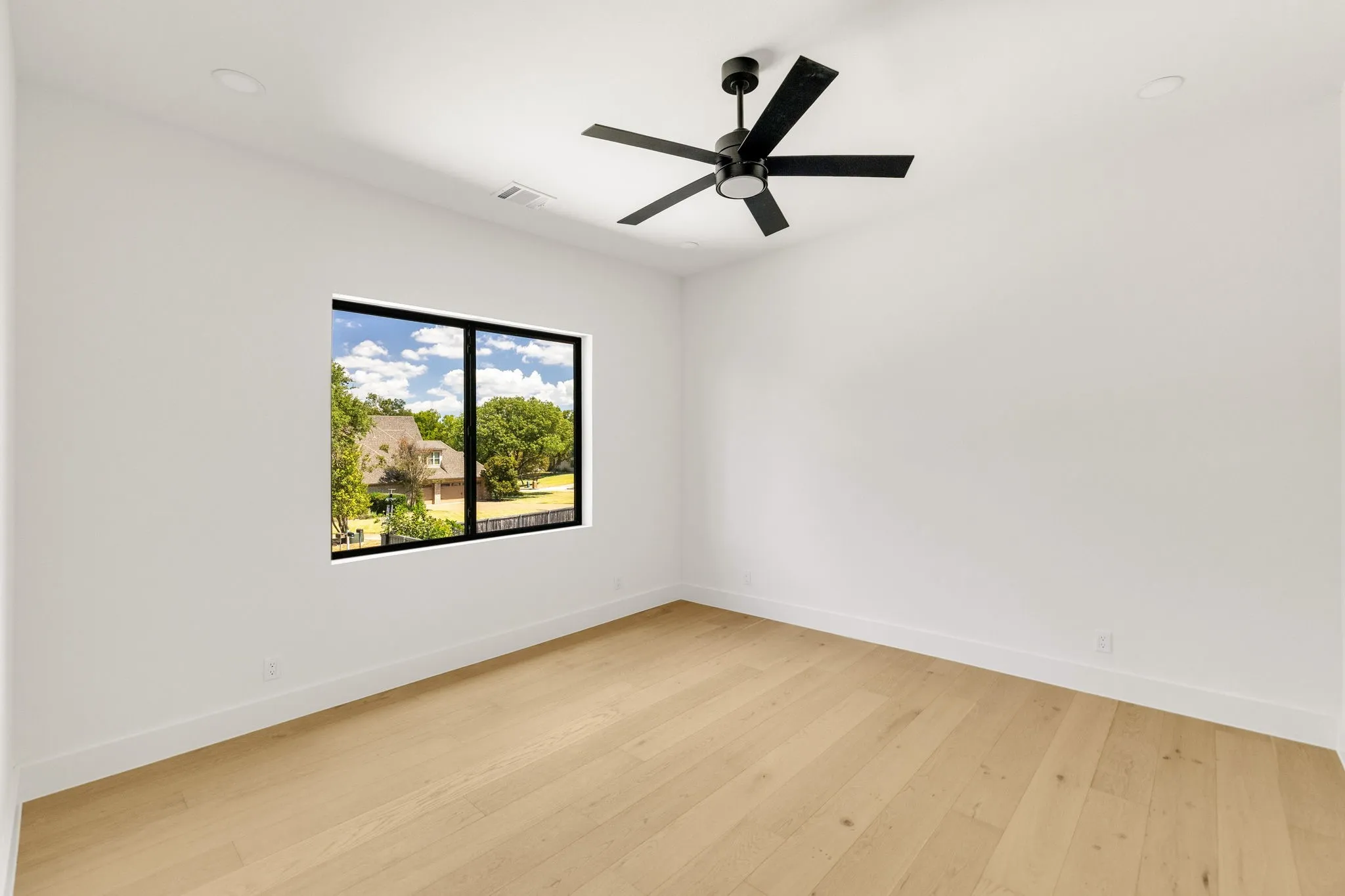 Single Family Residence For Sale in Rockwall County , 508 Summit Circle, Heath, Texas 75032, 4 Bedroom, 6 Bathroom, 3 Garage spaces, 3,715 Sqft, built in 2026, mls#21384478, Real Estate Agent in Heath, Homes For Sale in Rockwall county, Homes For Sale in Heath, Realtor in Heath Texas, Real Estate Brokerage Independent Realty Texas, Luminita Cordes Realtor