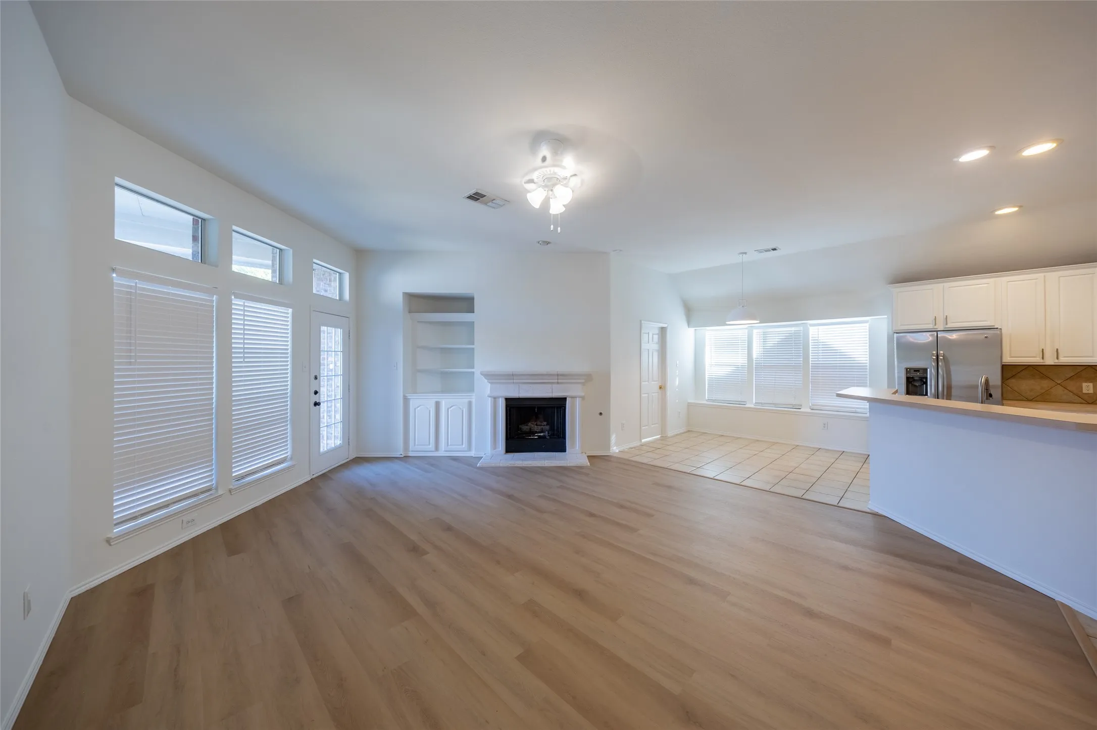 Single Family Residence For Rent in Denton County , 5708 Bedford Lane, The Colony, Texas 75056, 3 Bedroom, 2 Bathroom, 2 Garage spaces, 1,628 Sqft, built in 2001, mls#21387509, Real Estate Agent in The Colony, Homes For Rent in Denton county, Homes For Rent in The Colony, Realtor in The Colony Texas, Real Estate Brokerage Independent Realty Texas, Luminita Cordes Realtor
