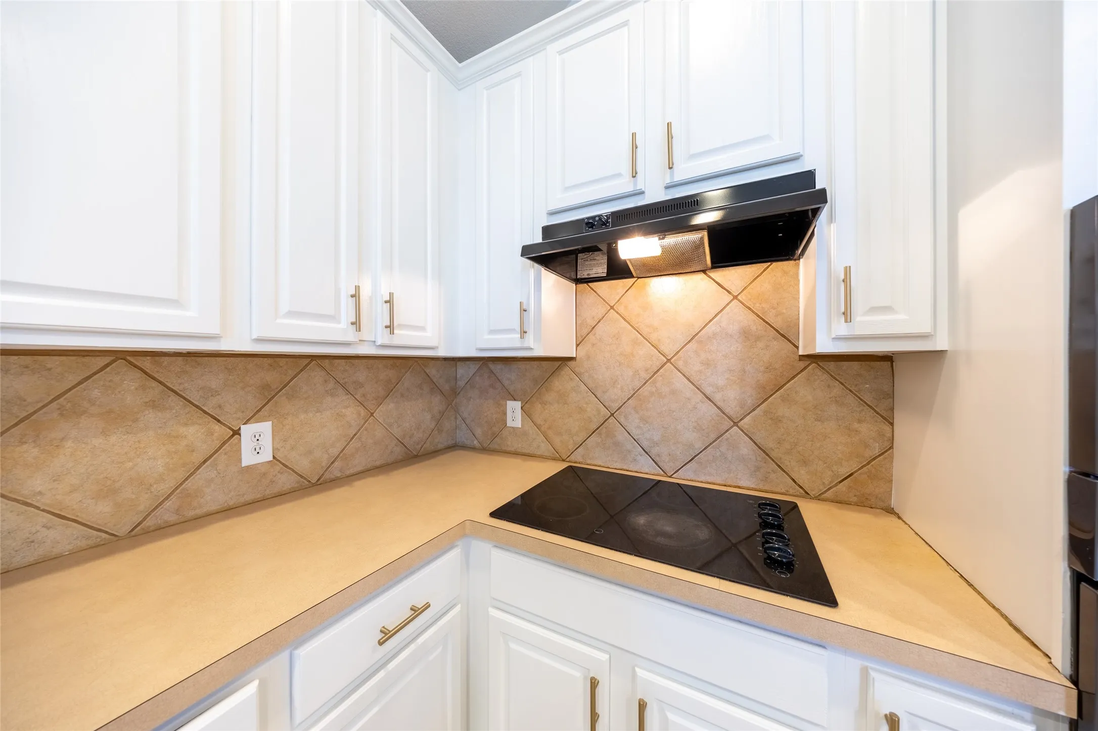 Single Family Residence For Rent in Denton County , 5708 Bedford Lane, The Colony, Texas 75056, 3 Bedroom, 2 Bathroom, 2 Garage spaces, 1,628 Sqft, built in 2001, mls#21387509, Real Estate Agent in The Colony, Homes For Rent in Denton county, Homes For Rent in The Colony, Realtor in The Colony Texas, Real Estate Brokerage Independent Realty Texas, Luminita Cordes Realtor