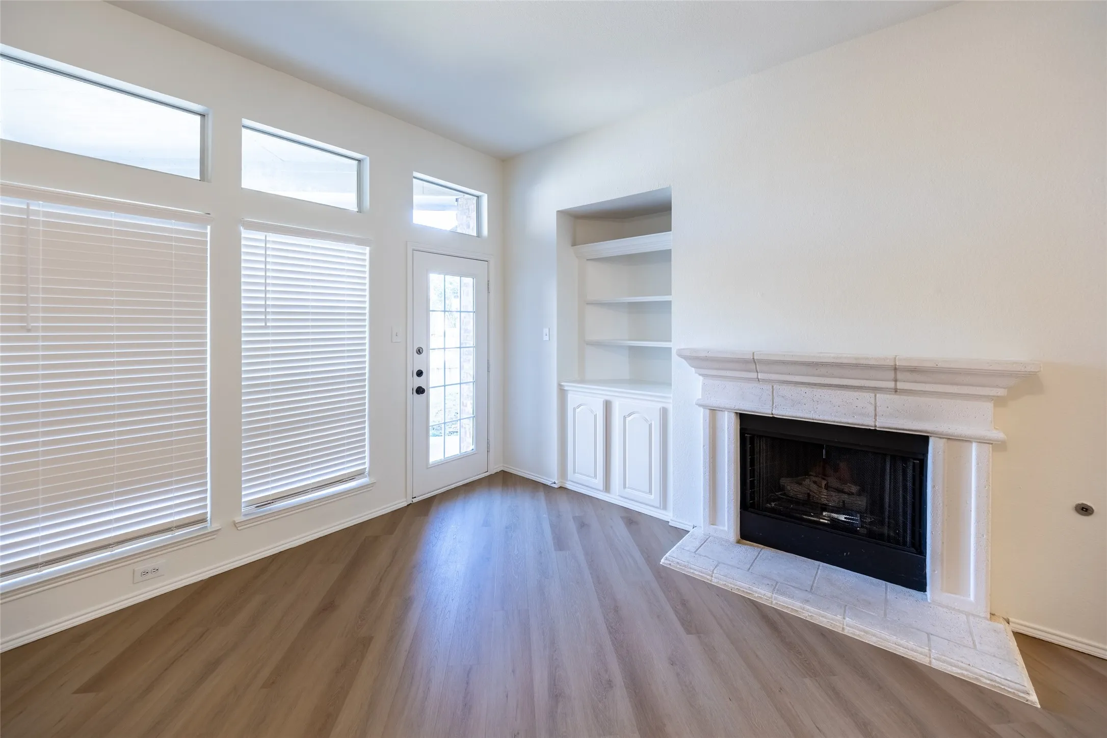 Single Family Residence For Rent in Denton County , 5708 Bedford Lane, The Colony, Texas 75056, 3 Bedroom, 2 Bathroom, 2 Garage spaces, 1,628 Sqft, built in 2001, mls#21387509, Real Estate Agent in The Colony, Homes For Rent in Denton county, Homes For Rent in The Colony, Realtor in The Colony Texas, Real Estate Brokerage Independent Realty Texas, Luminita Cordes Realtor