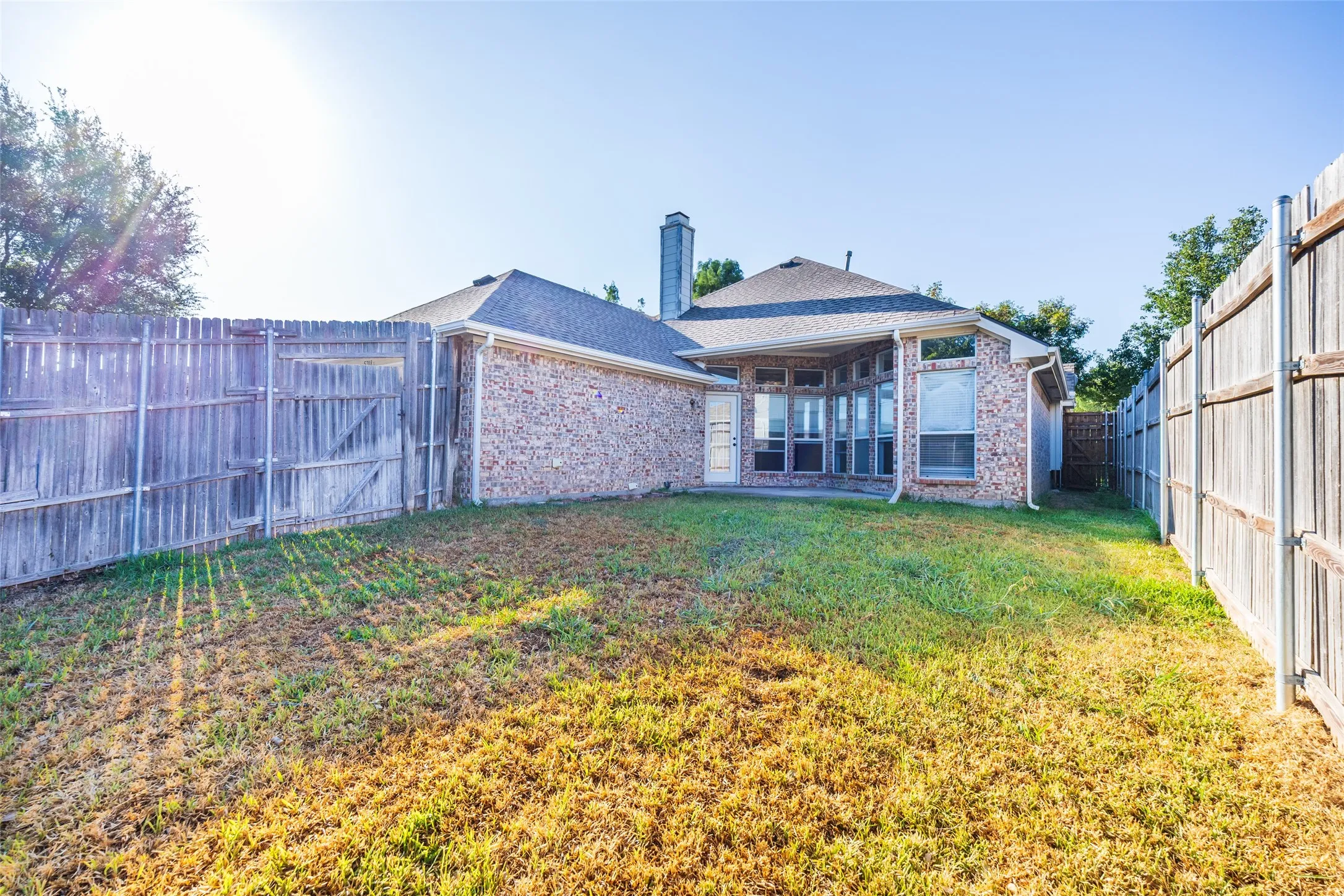 Single Family Residence For Rent in Denton County , 5708 Bedford Lane, The Colony, Texas 75056, 3 Bedroom, 2 Bathroom, 2 Garage spaces, 1,628 Sqft, built in 2001, mls#21387509, Real Estate Agent in The Colony, Homes For Rent in Denton county, Homes For Rent in The Colony, Realtor in The Colony Texas, Real Estate Brokerage Independent Realty Texas, Luminita Cordes Realtor