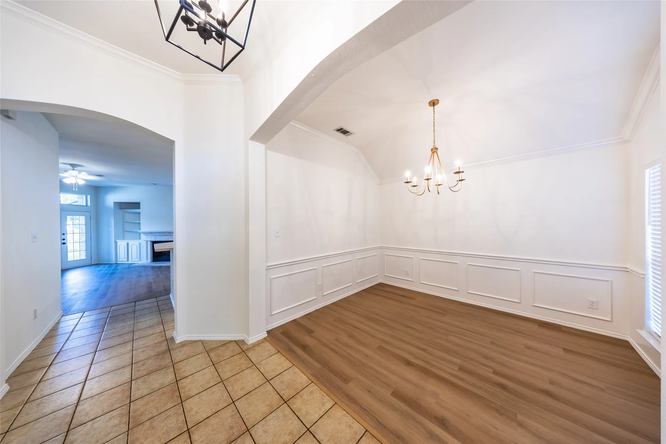 Single Family Residence For Rent in Denton County , 5708 Bedford Lane, The Colony, Texas 75056, 3 Bedroom, 2 Bathroom, 2 Garage spaces, 1,628 Sqft, built in 2001, mls#21387509, Real Estate Agent in The Colony, Homes For Rent in Denton county, Homes For Rent in The Colony, Realtor in The Colony Texas, Real Estate Brokerage Independent Realty Texas, Luminita Cordes Realtor