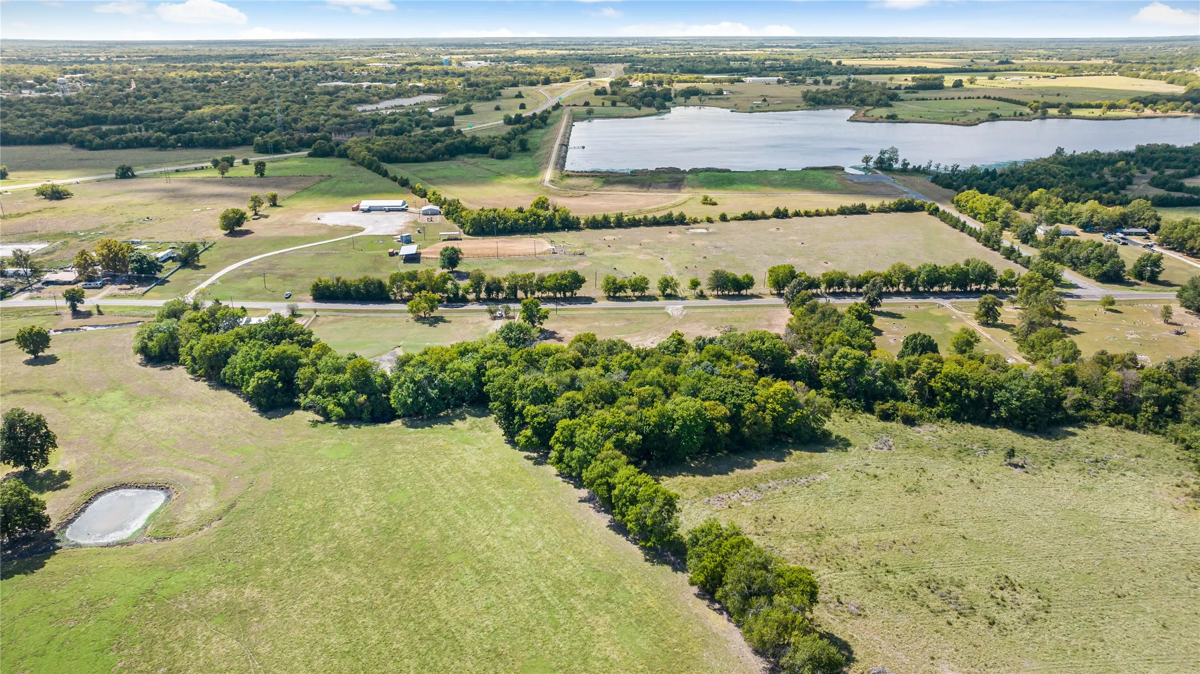 Single Family Residence For Sale in Red River (TX) County , 478 FM 1159, Clarksville, Texas 75426, 3 Bedroom, 2 Bathroom, Garage spaces, 1,952 Sqft, built in 0, mls#21387526, Real Estate Agent in Clarksville, Homes For Sale in Red River (TX) county, Homes For Sale in Clarksville, Realtor in Clarksville Texas, Real Estate Brokerage Independent Realty Texas, Luminita Cordes Realtor