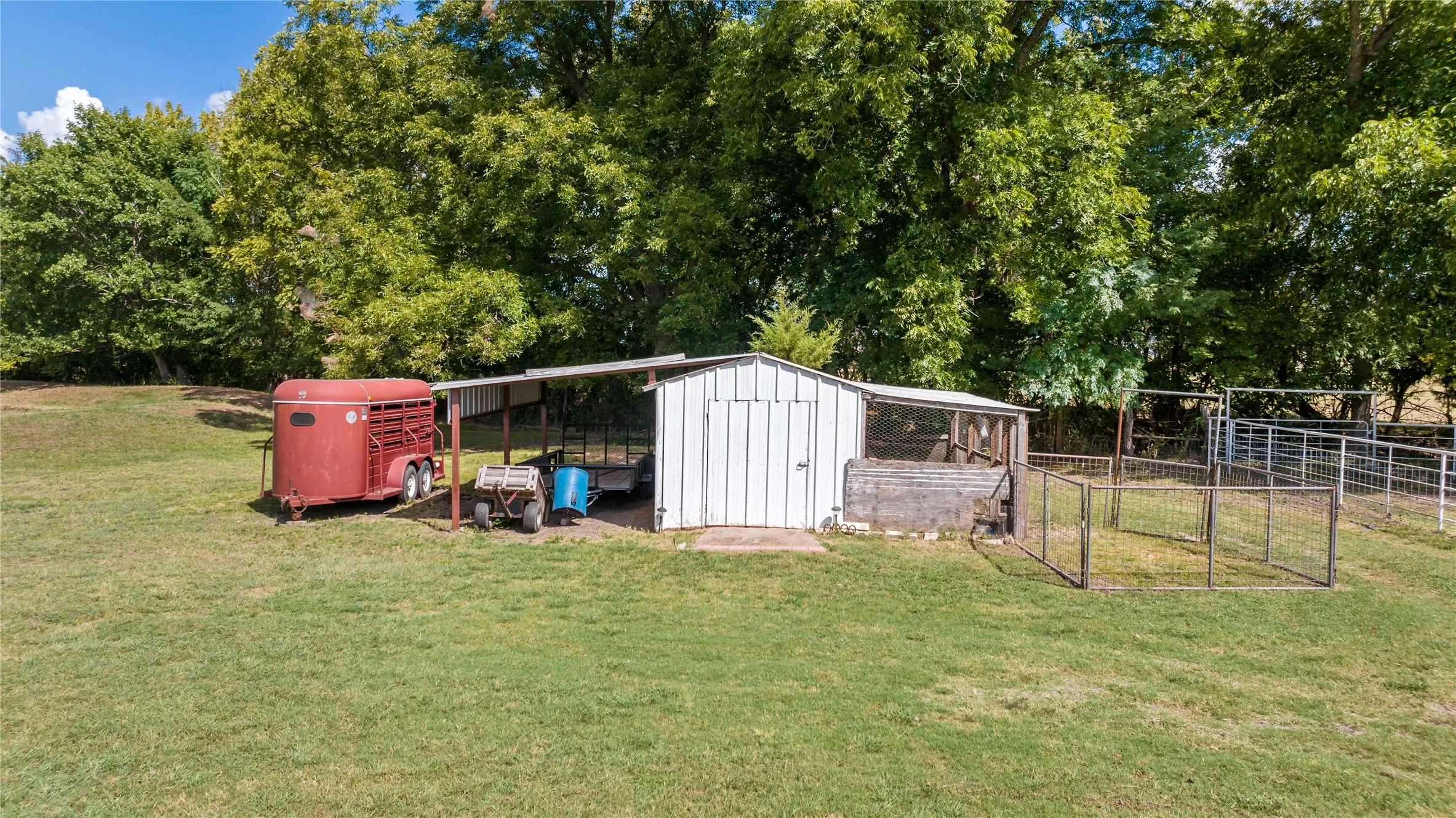 Single Family Residence For Sale in Red River (TX) County , 478 FM 1159, Clarksville, Texas 75426, 3 Bedroom, 2 Bathroom, Garage spaces, 1,952 Sqft, built in 0, mls#21387526, Real Estate Agent in Clarksville, Homes For Sale in Red River (TX) county, Homes For Sale in Clarksville, Realtor in Clarksville Texas, Real Estate Brokerage Independent Realty Texas, Luminita Cordes Realtor