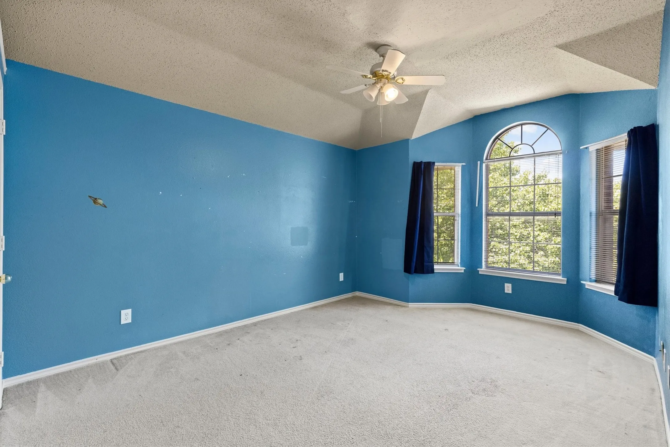 Single Family Residence For Sale in Collin County , 1700 Eastfork Lane, Wylie, Texas 75098, 4 Bedroom, 3 Bathroom, 2 Garage spaces, 2,617 Sqft, built in 2001, mls#21387522, Real Estate Agent in Wylie, Homes For Sale in Collin county, Homes For Sale in Wylie, Realtor in Wylie Texas, Real Estate Brokerage Independent Realty Texas, Luminita Cordes Realtor