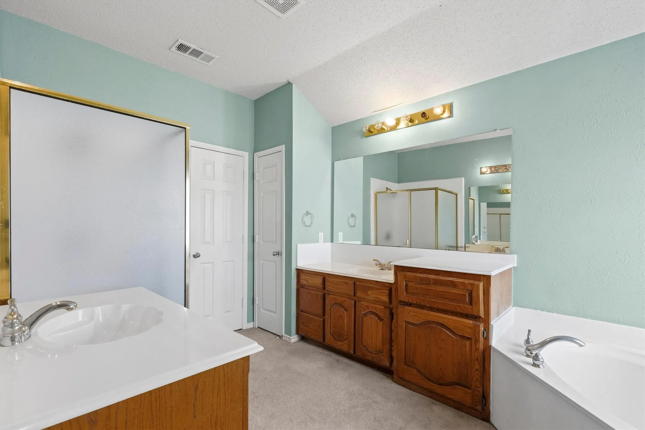 Single Family Residence For Sale in Collin County , 1700 Eastfork Lane, Wylie, Texas 75098, 4 Bedroom, 3 Bathroom, 2 Garage spaces, 2,617 Sqft, built in 2001, mls#21387522, Real Estate Agent in Wylie, Homes For Sale in Collin county, Homes For Sale in Wylie, Realtor in Wylie Texas, Real Estate Brokerage Independent Realty Texas, Luminita Cordes Realtor