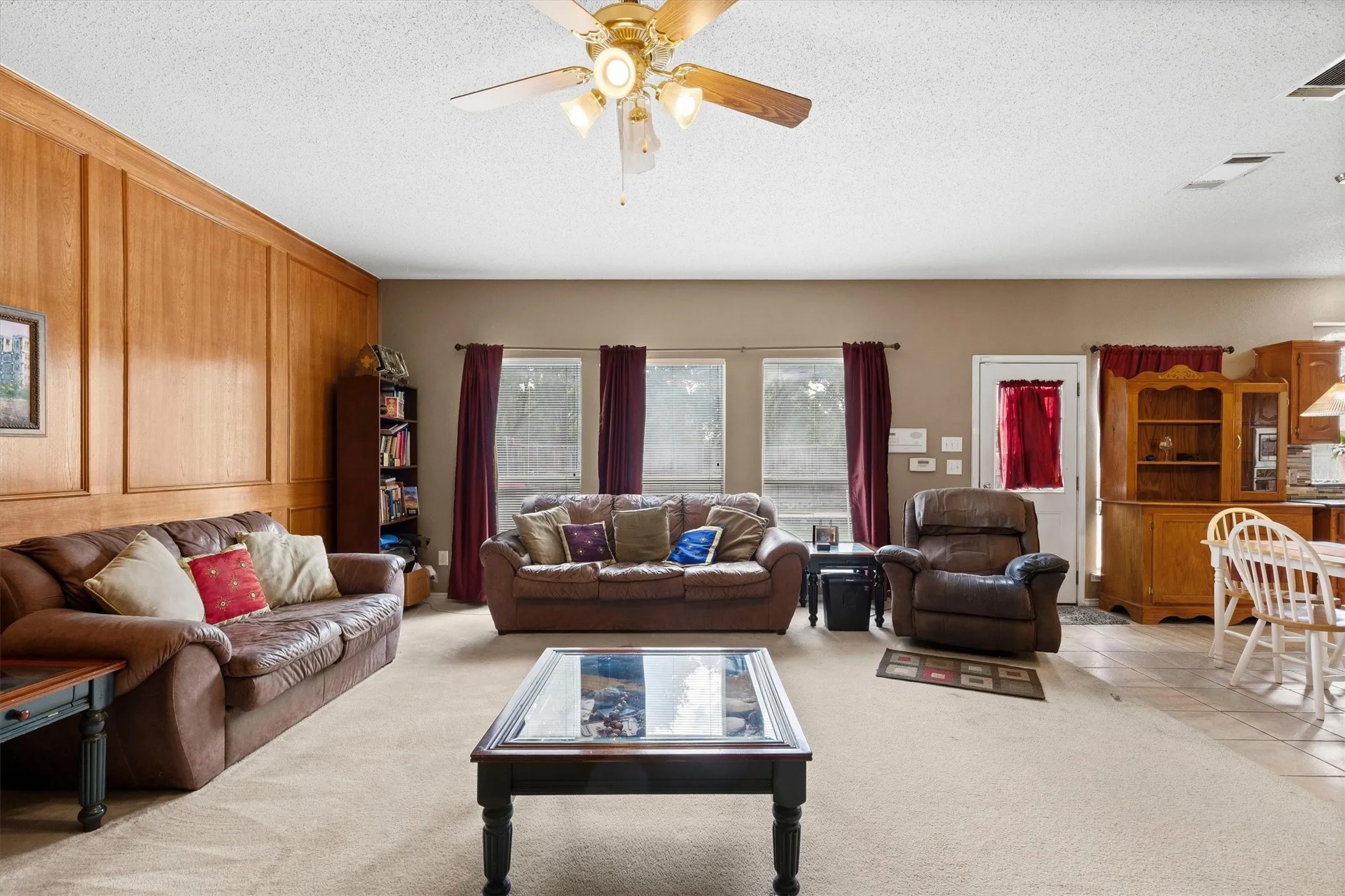 Single Family Residence For Sale in Collin County , 1700 Eastfork Lane, Wylie, Texas 75098, 4 Bedroom, 3 Bathroom, 2 Garage spaces, 2,617 Sqft, built in 2001, mls#21387522, Real Estate Agent in Wylie, Homes For Sale in Collin county, Homes For Sale in Wylie, Realtor in Wylie Texas, Real Estate Brokerage Independent Realty Texas, Luminita Cordes Realtor