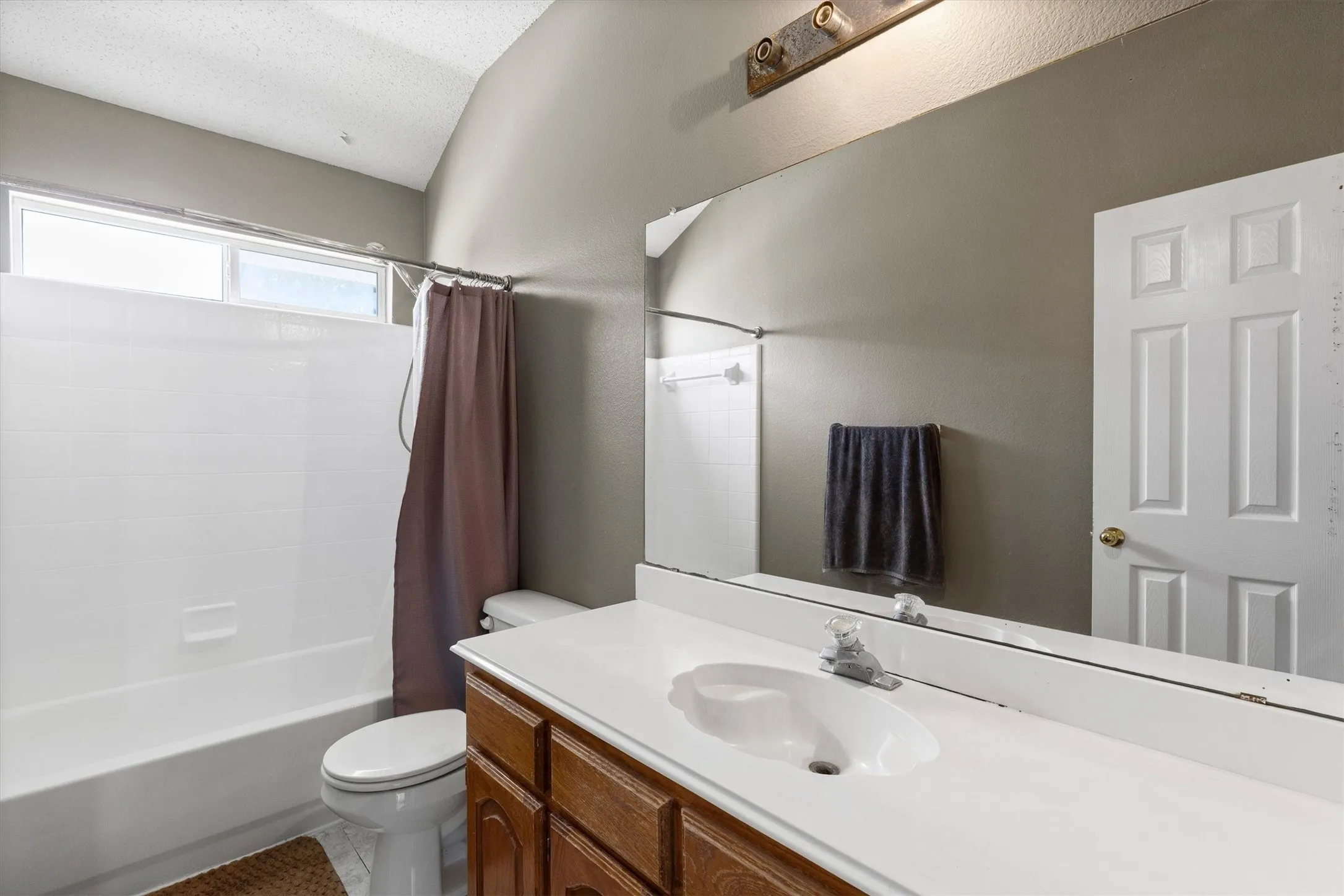 Single Family Residence For Sale in Collin County , 1700 Eastfork Lane, Wylie, Texas 75098, 4 Bedroom, 3 Bathroom, 2 Garage spaces, 2,617 Sqft, built in 2001, mls#21387522, Real Estate Agent in Wylie, Homes For Sale in Collin county, Homes For Sale in Wylie, Realtor in Wylie Texas, Real Estate Brokerage Independent Realty Texas, Luminita Cordes Realtor