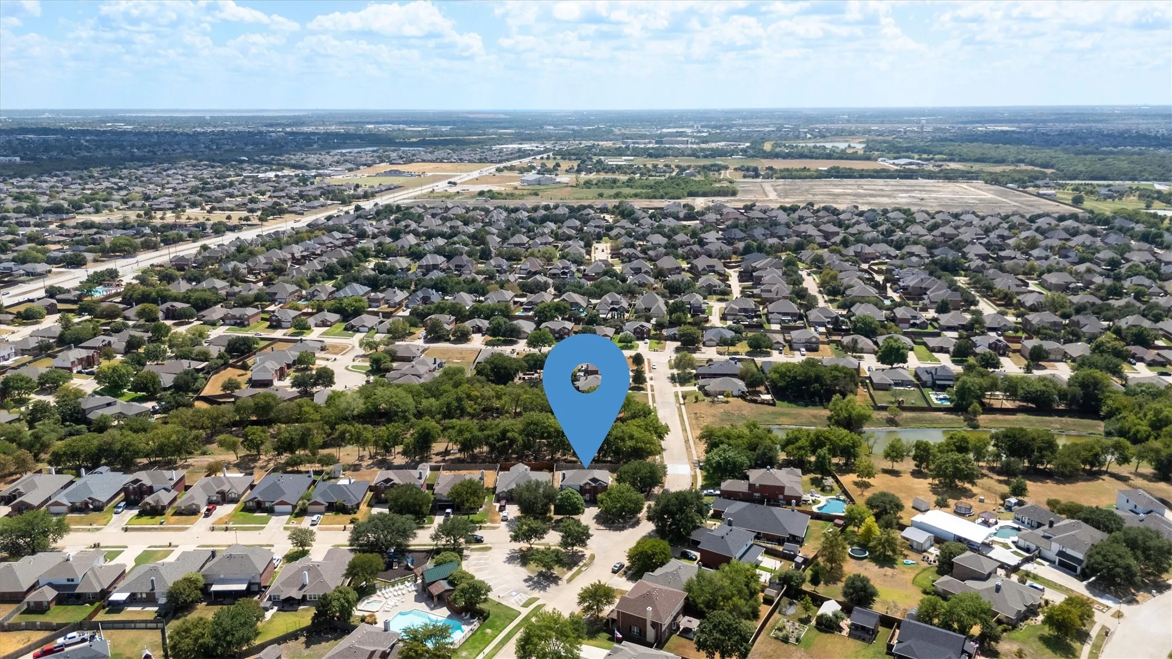 Single Family Residence For Sale in Collin County , 1700 Eastfork Lane, Wylie, Texas 75098, 4 Bedroom, 3 Bathroom, 2 Garage spaces, 2,617 Sqft, built in 2001, mls#21387522, Real Estate Agent in Wylie, Homes For Sale in Collin county, Homes For Sale in Wylie, Realtor in Wylie Texas, Real Estate Brokerage Independent Realty Texas, Luminita Cordes Realtor