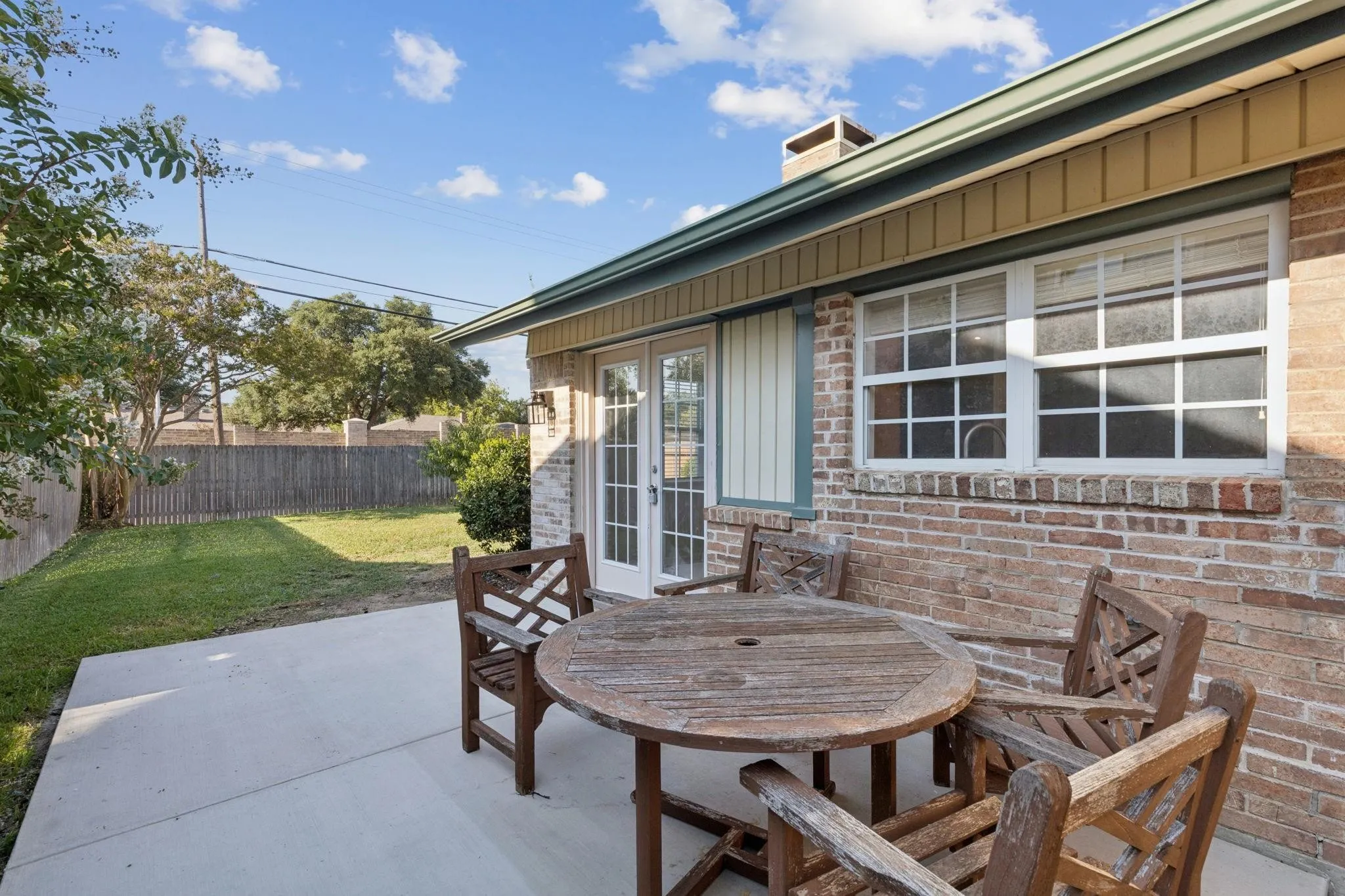 Single Family Residence For Rent in Collin County , 3324 Claymore Drive, Plano, Texas 75075, 3 Bedroom, 2 Bathroom, 2 Garage spaces, 1,430 Sqft, built in 1972, mls#21387546, Real Estate Agent in Plano, Homes For Rent in Collin county, Homes For Rent in Plano, Realtor in Plano Texas, Real Estate Brokerage Independent Realty Texas, Luminita Cordes Realtor