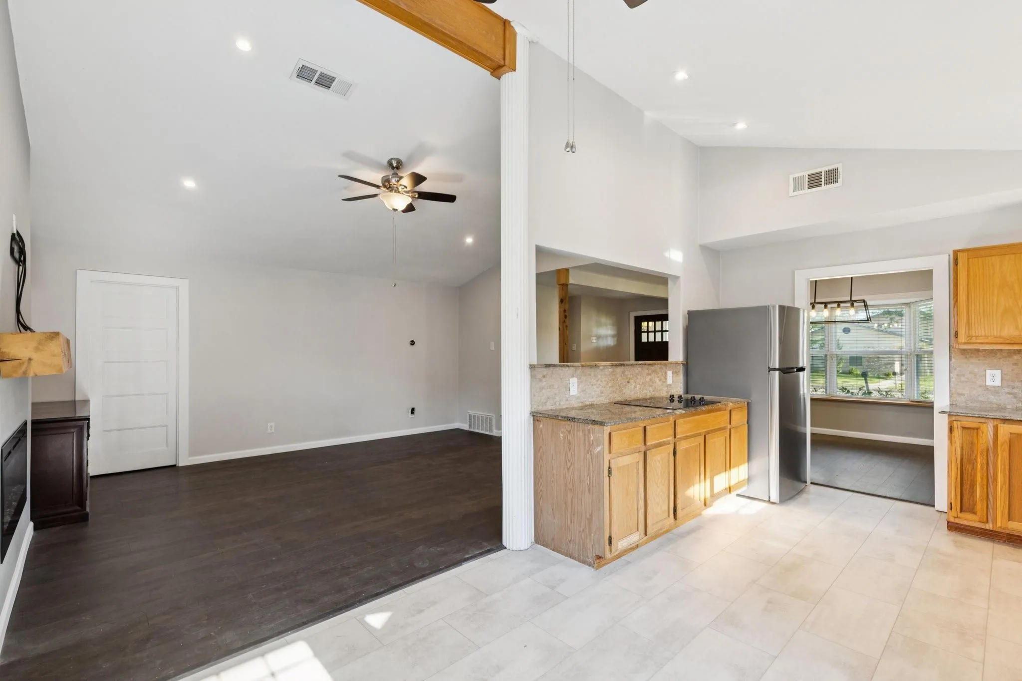 Single Family Residence For Rent in Collin County , 3324 Claymore Drive, Plano, Texas 75075, 3 Bedroom, 2 Bathroom, 2 Garage spaces, 1,430 Sqft, built in 1972, mls#21387546, Real Estate Agent in Plano, Homes For Rent in Collin county, Homes For Rent in Plano, Realtor in Plano Texas, Real Estate Brokerage Independent Realty Texas, Luminita Cordes Realtor