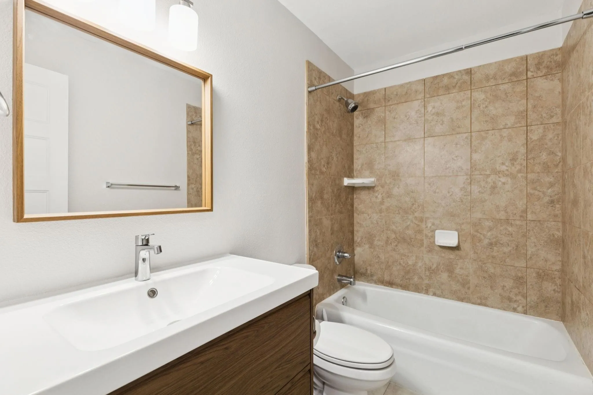 Single Family Residence For Rent in Collin County , 3324 Claymore Drive, Plano, Texas 75075, 3 Bedroom, 2 Bathroom, 2 Garage spaces, 1,430 Sqft, built in 1972, mls#21387546, Real Estate Agent in Plano, Homes For Rent in Collin county, Homes For Rent in Plano, Realtor in Plano Texas, Real Estate Brokerage Independent Realty Texas, Luminita Cordes Realtor
