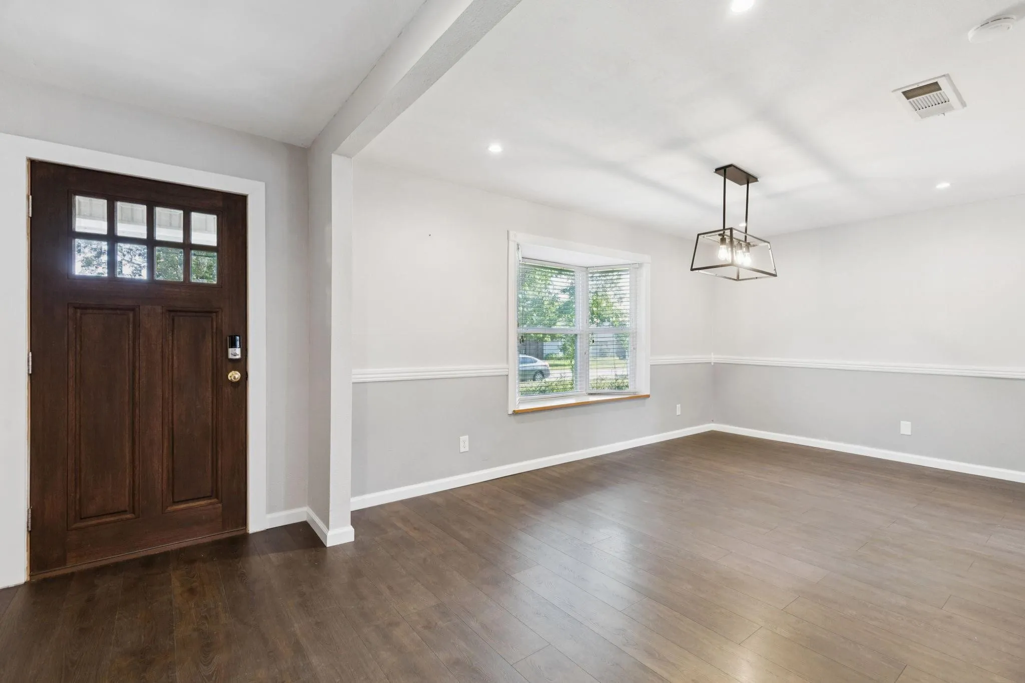 Single Family Residence For Rent in Collin County , 3324 Claymore Drive, Plano, Texas 75075, 3 Bedroom, 2 Bathroom, 2 Garage spaces, 1,430 Sqft, built in 1972, mls#21387546, Real Estate Agent in Plano, Homes For Rent in Collin county, Homes For Rent in Plano, Realtor in Plano Texas, Real Estate Brokerage Independent Realty Texas, Luminita Cordes Realtor