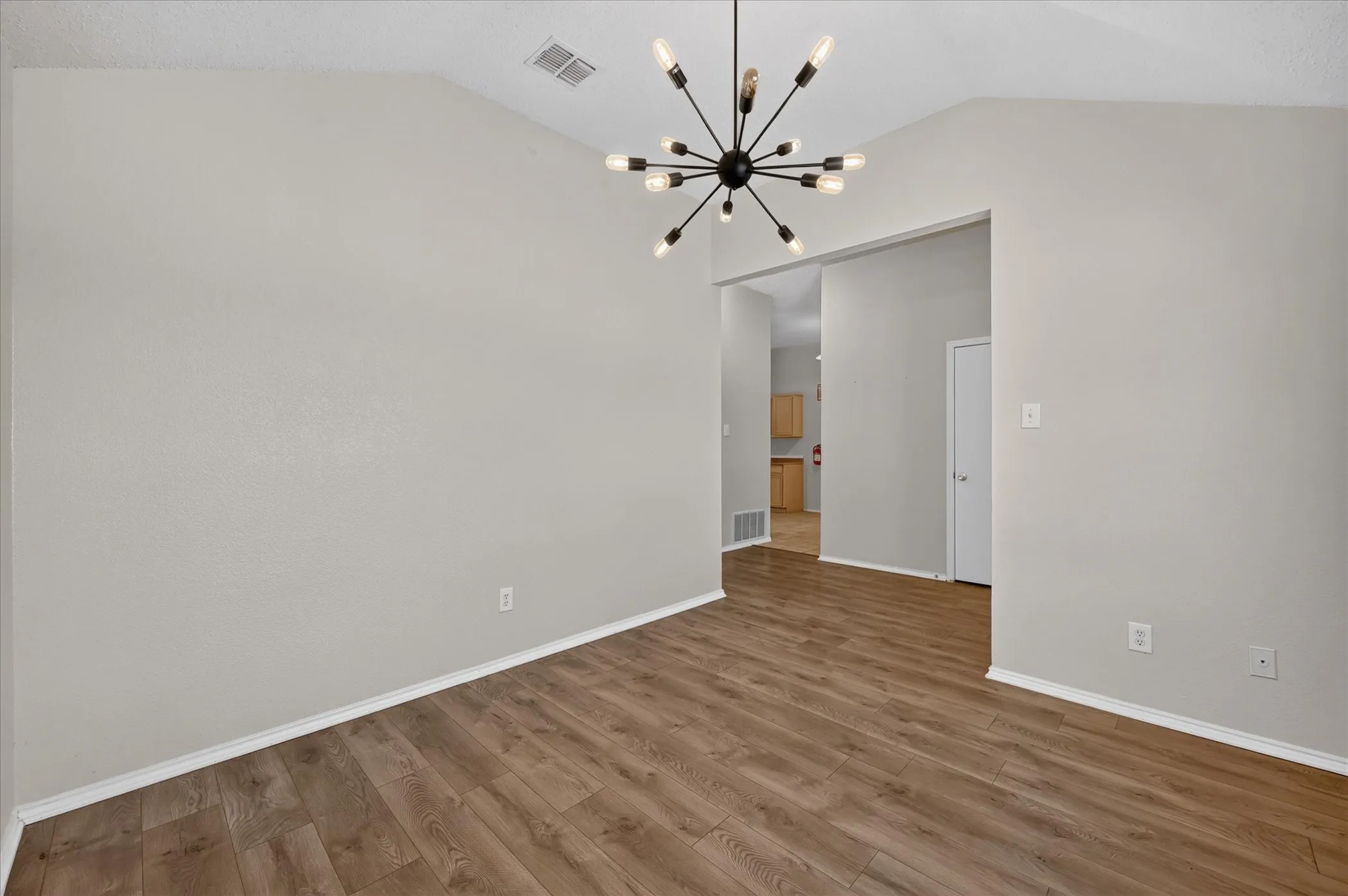 Single Family Residence For Sale in Johnson County , 844 Canyon Cove Drive, Burleson, Texas 76028, 3 Bedroom, 2 Bathroom, 2 Garage spaces, 1,617 Sqft, built in 2001, mls#21387549, Real Estate Agent in Burleson, Homes For Sale in Johnson county, Homes For Sale in Burleson, Realtor in Burleson Texas, Real Estate Brokerage Independent Realty Texas, Luminita Cordes Realtor