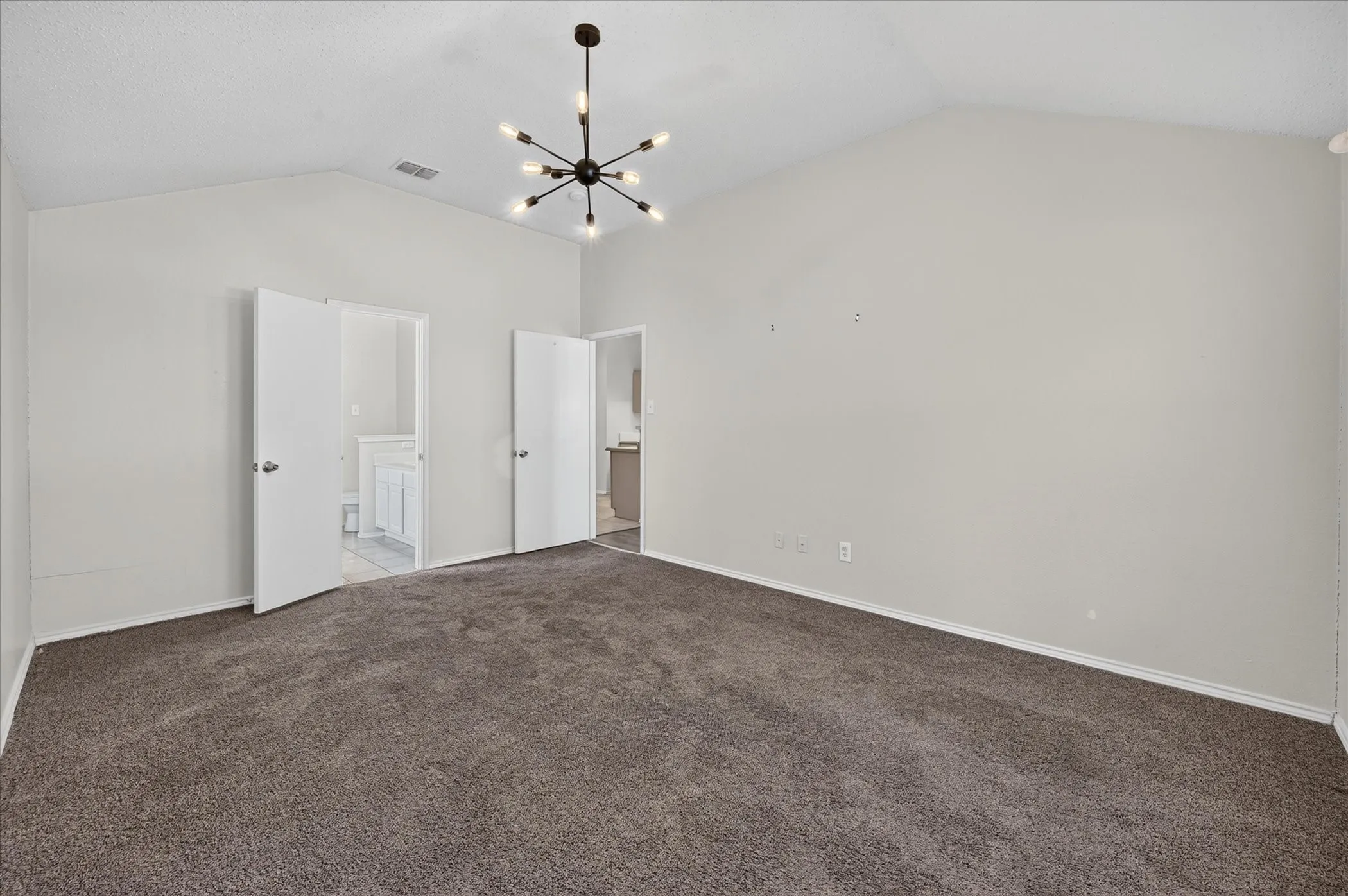 Single Family Residence For Sale in Johnson County , 844 Canyon Cove Drive, Burleson, Texas 76028, 3 Bedroom, 2 Bathroom, 2 Garage spaces, 1,617 Sqft, built in 2001, mls#21387549, Real Estate Agent in Burleson, Homes For Sale in Johnson county, Homes For Sale in Burleson, Realtor in Burleson Texas, Real Estate Brokerage Independent Realty Texas, Luminita Cordes Realtor