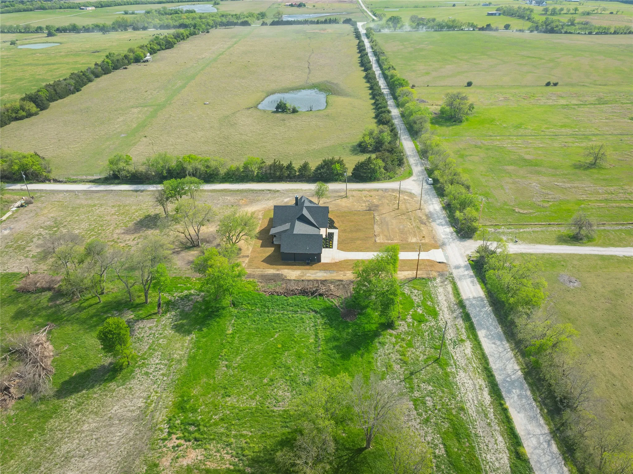 Single Family Residence For Sale in Hunt County , 4863 County Road 1098, Celeste, Texas 75423, 3 Bedroom, 4 Bathroom, 2 Garage spaces, 2,310 Sqft, built in 2025, mls#21387553, Real Estate Agent in Celeste, Homes For Sale in Hunt county, Homes For Sale in Celeste, Realtor in Celeste Texas, Real Estate Brokerage Independent Realty Texas, Luminita Cordes Realtor